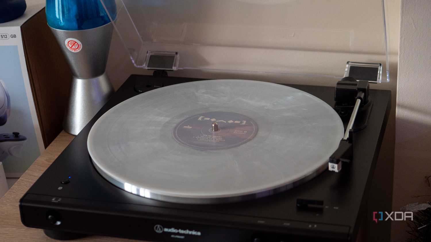 Audio-Technica-LP60XBT-1