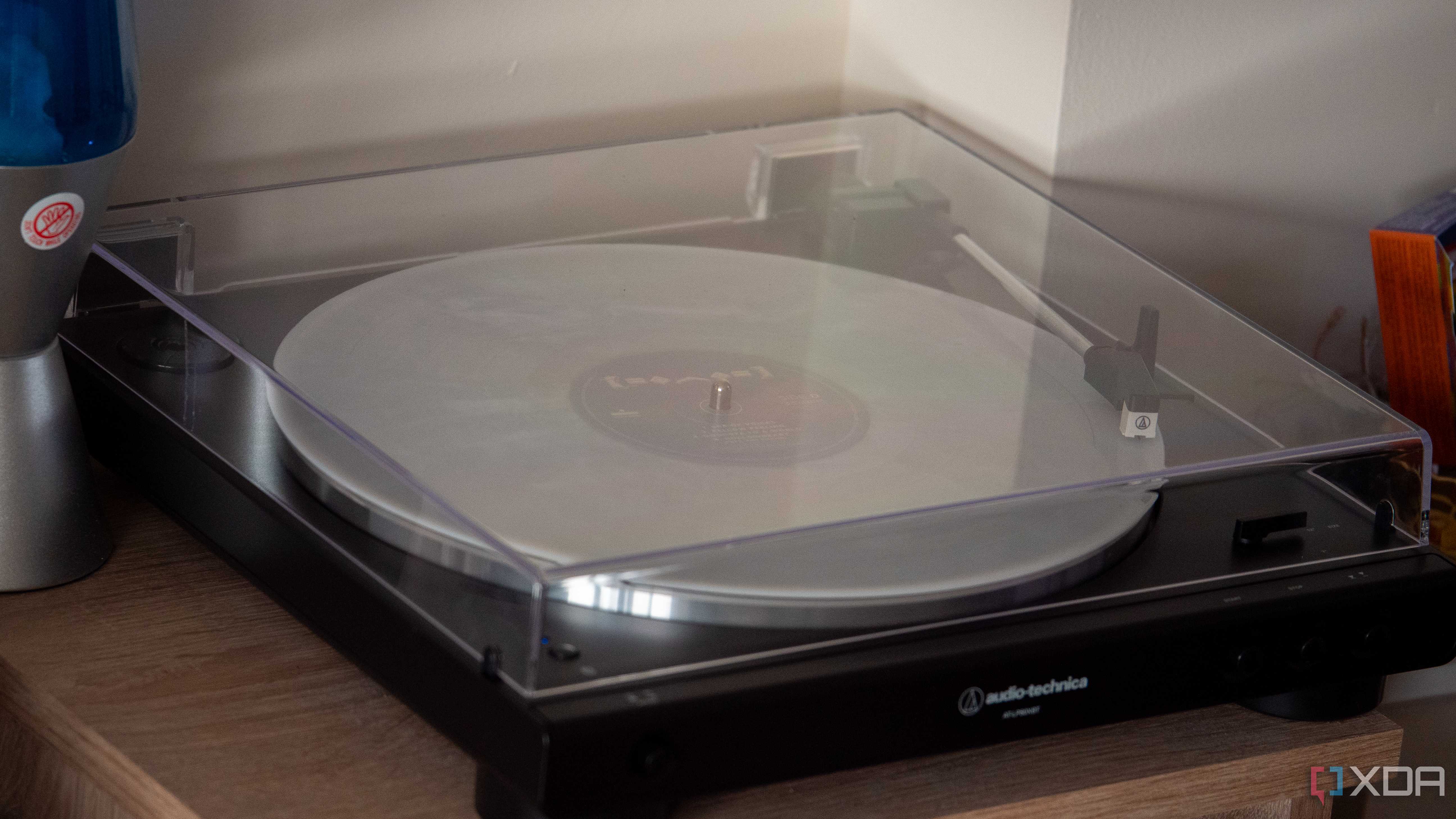 Audio-Technica-LP60XBT-6
