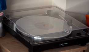 Audio-Technica-LP60XBT-6