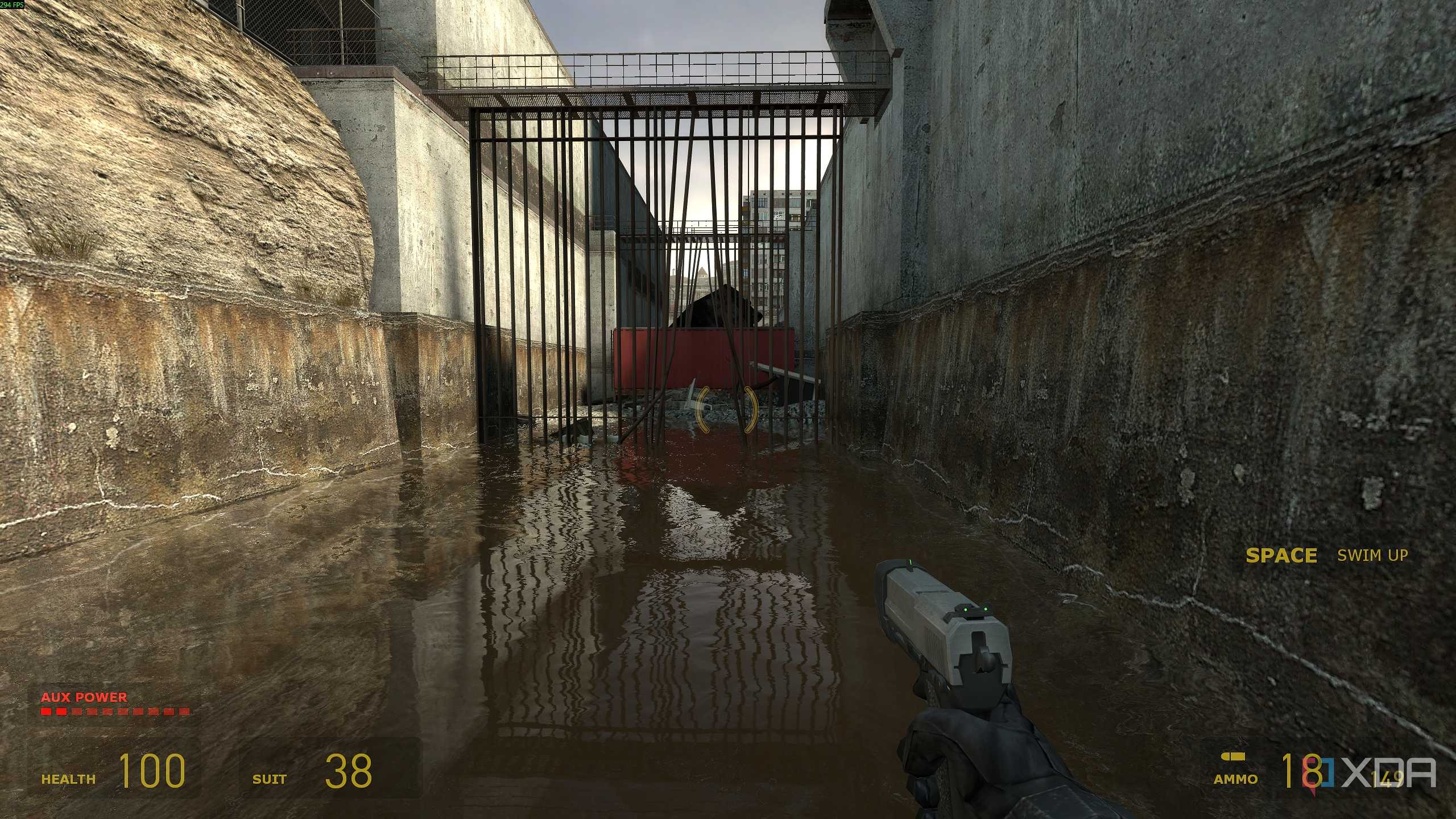 Gordon moving through the sewers in Half-Life 2.