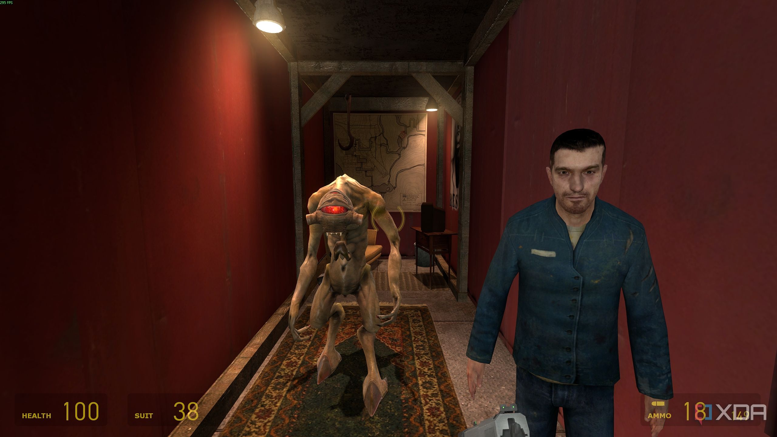 A Vortigaunt in Half-Life 2.