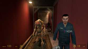 A Vortigaunt in Half-Life 2.
