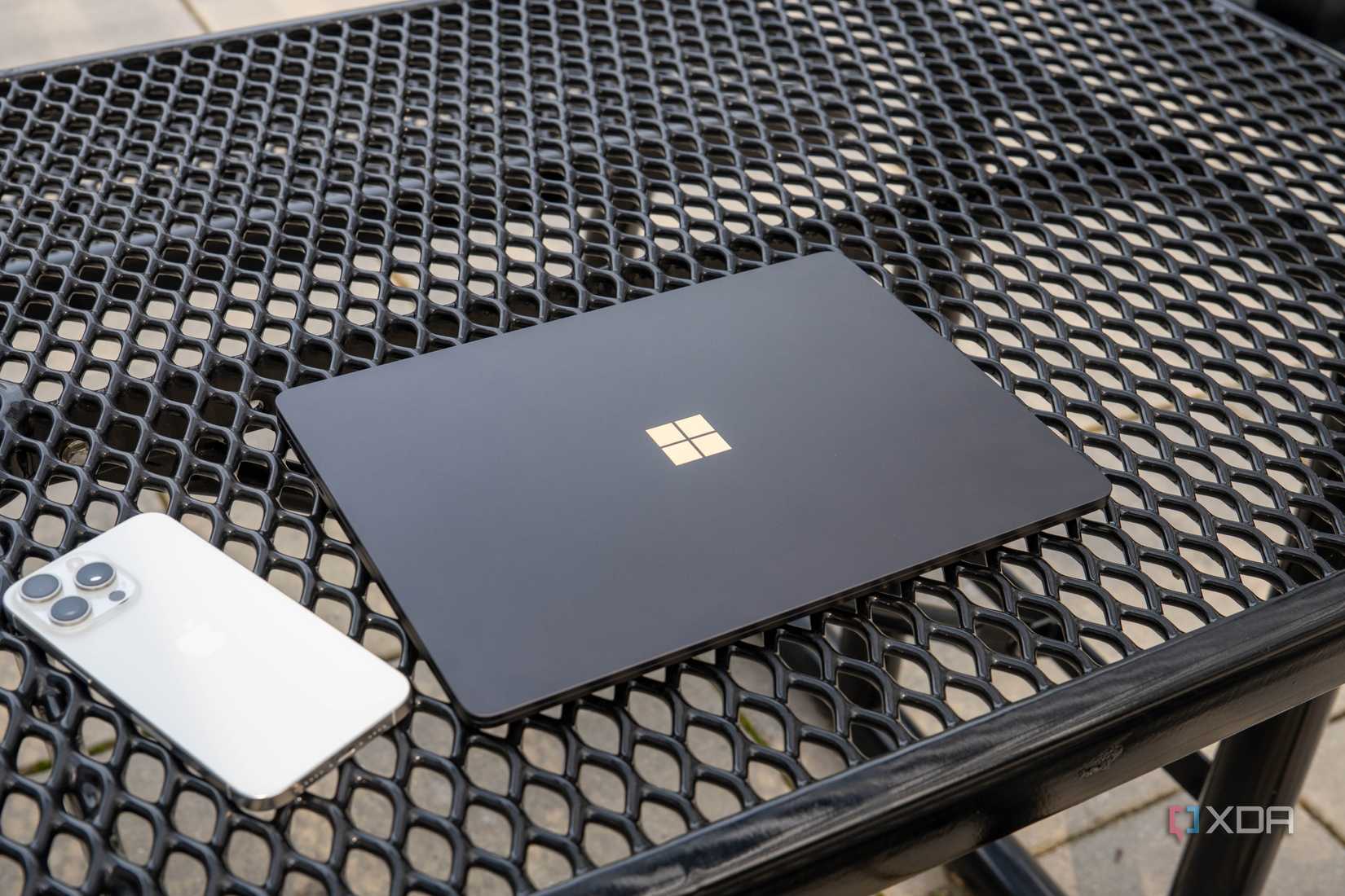 Surface Laptop 50.º aniversario-12