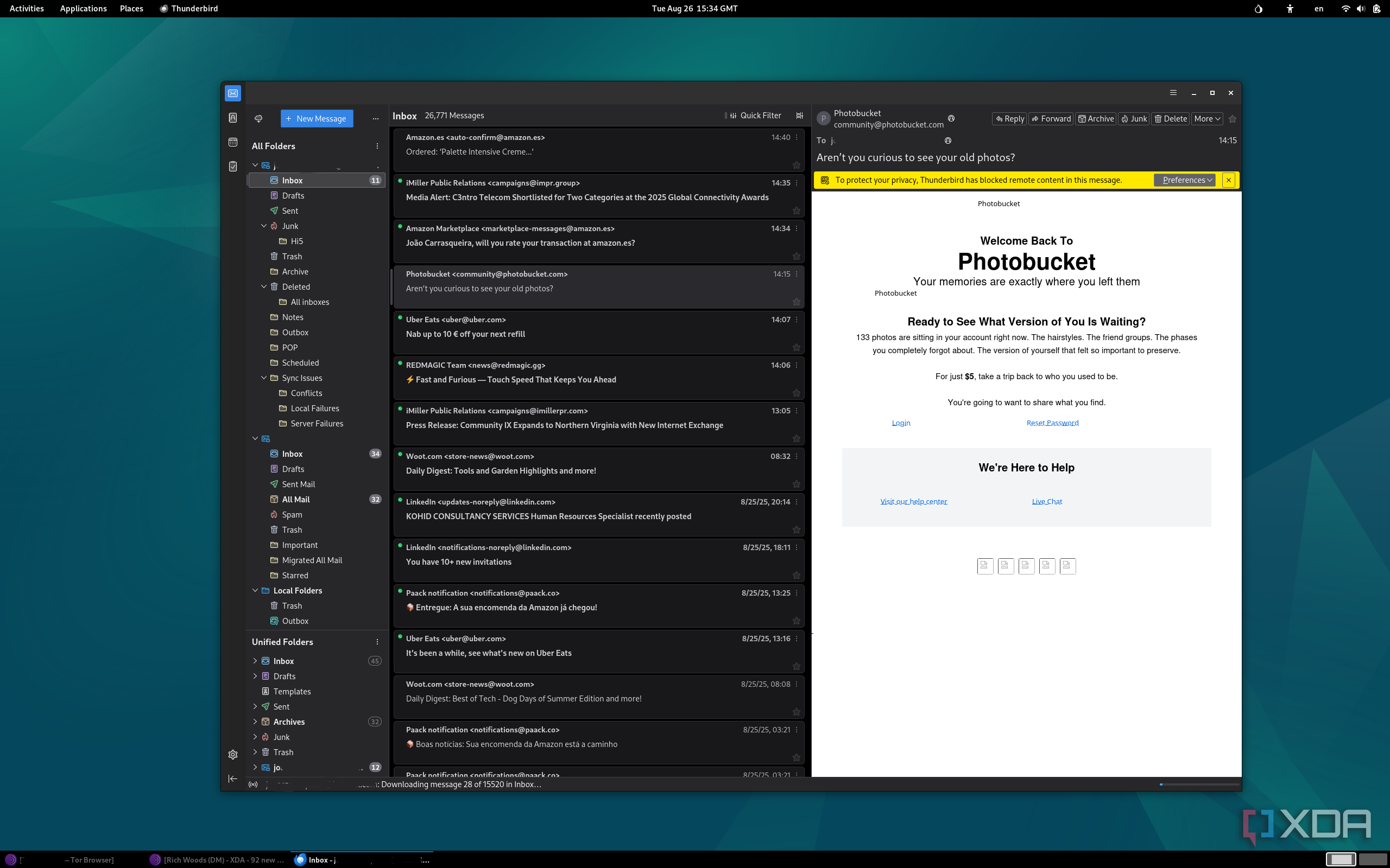 I tried daily-driving a privacy-focused portable Linux distro on a USB ...