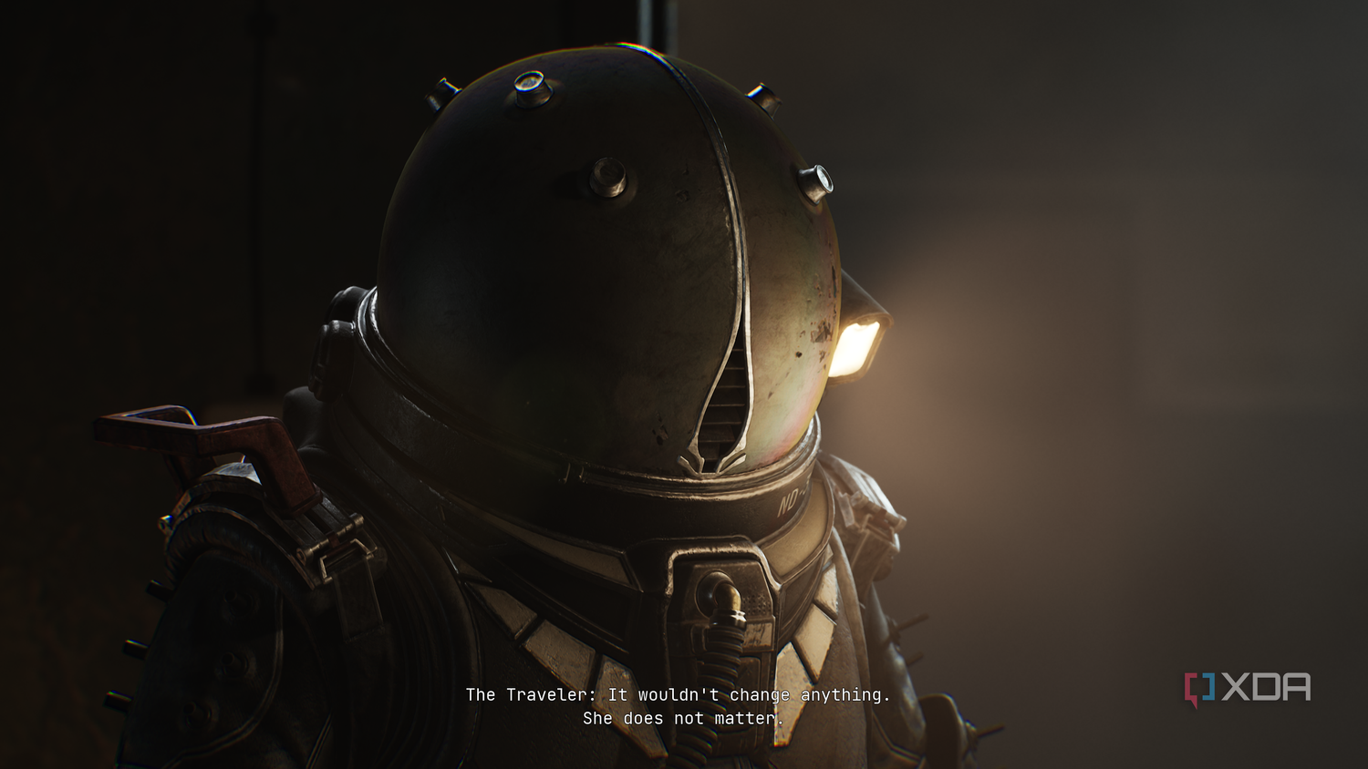 The Traveler and her flashlight in Cronos: The New Dawn.