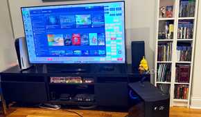 Falcon Northwest Talon connected to my TV, initial setup.