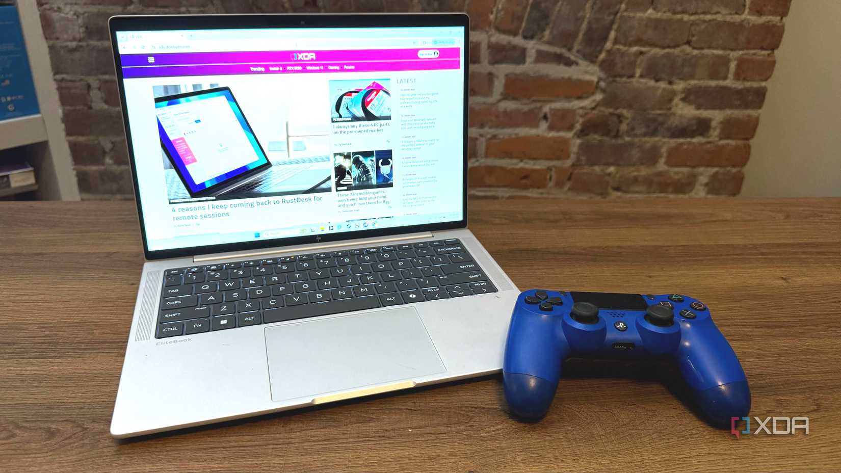 HP EliteBook X G1I Business Laptop, utilizado tanto para el trabajo como para el juego.