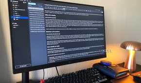 Joplin editor displayed on windows pc, notebook and lamp in view