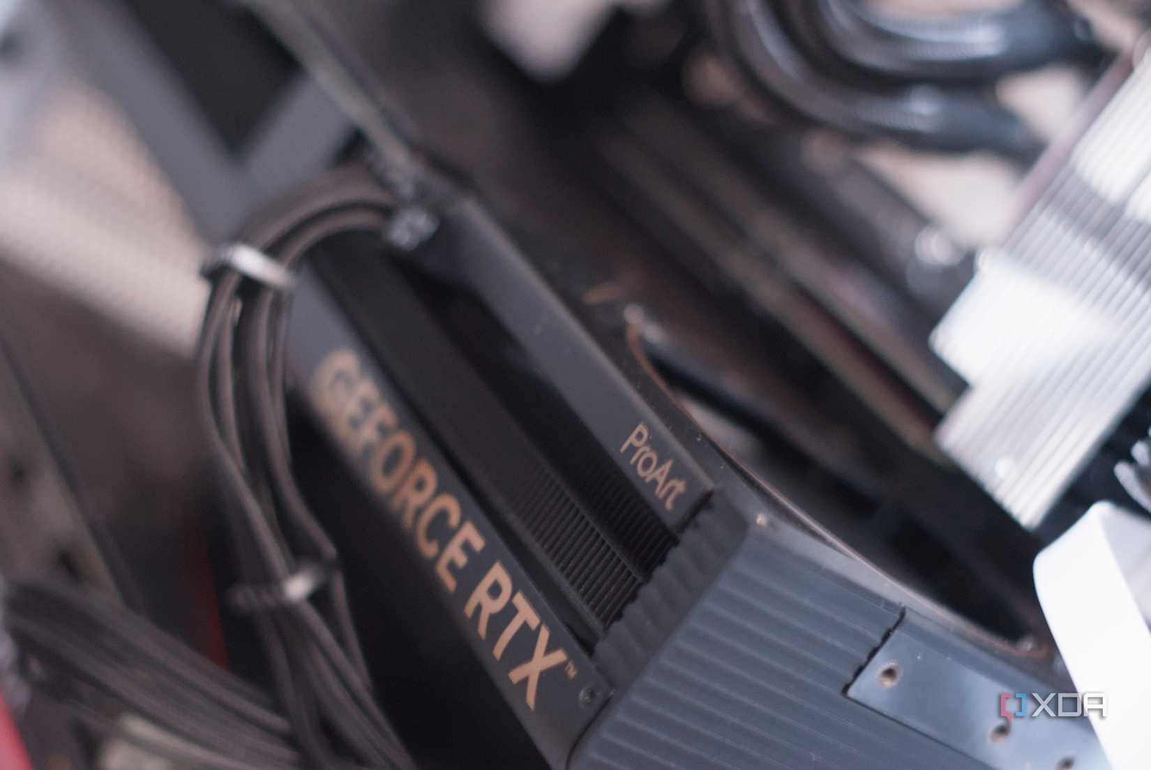複数の Nvidia GPU を搭載した Proxmox サーバー