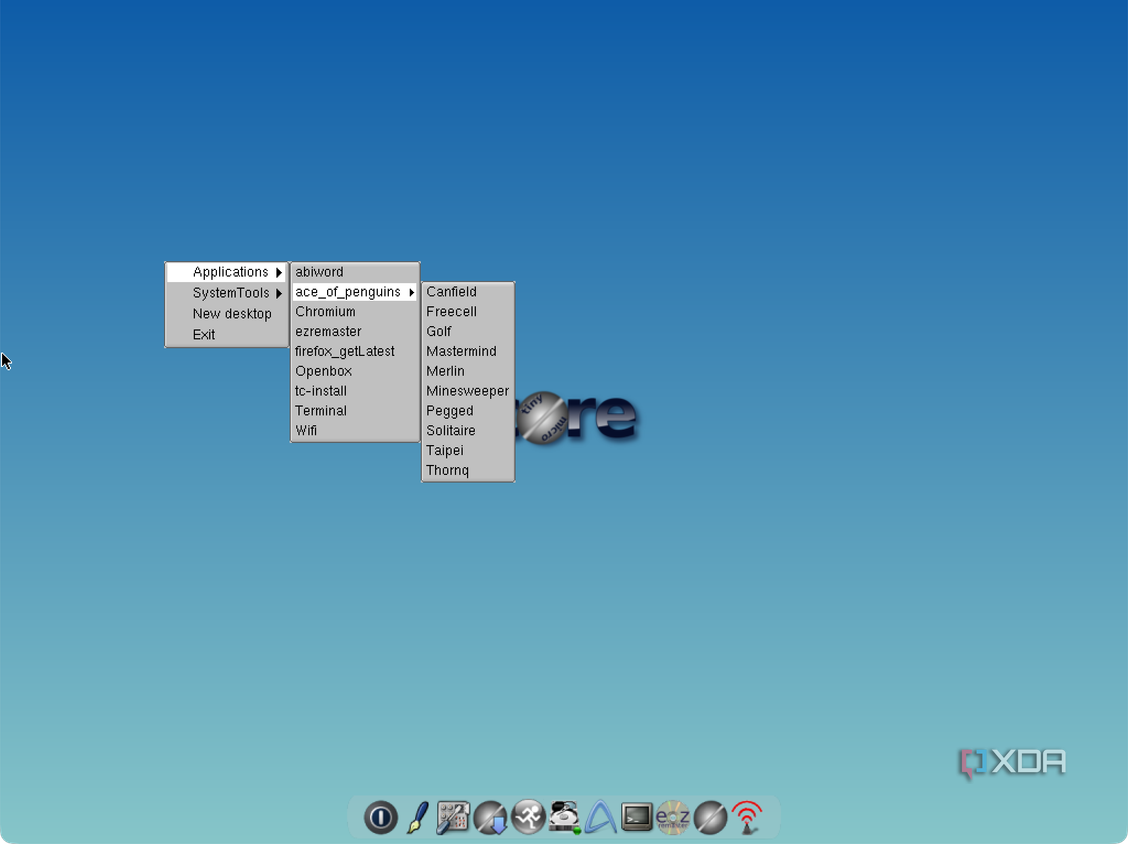 Tiny Core default FLWM desktop environment