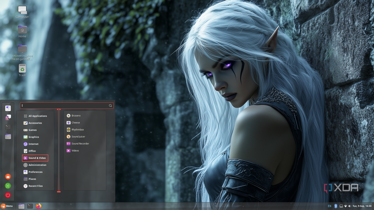Ubuntu Cinnamon desktop with start menu
