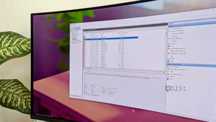 Журнал событий на рабочем столе Просмотр событий Windows на изогнутом мониторе