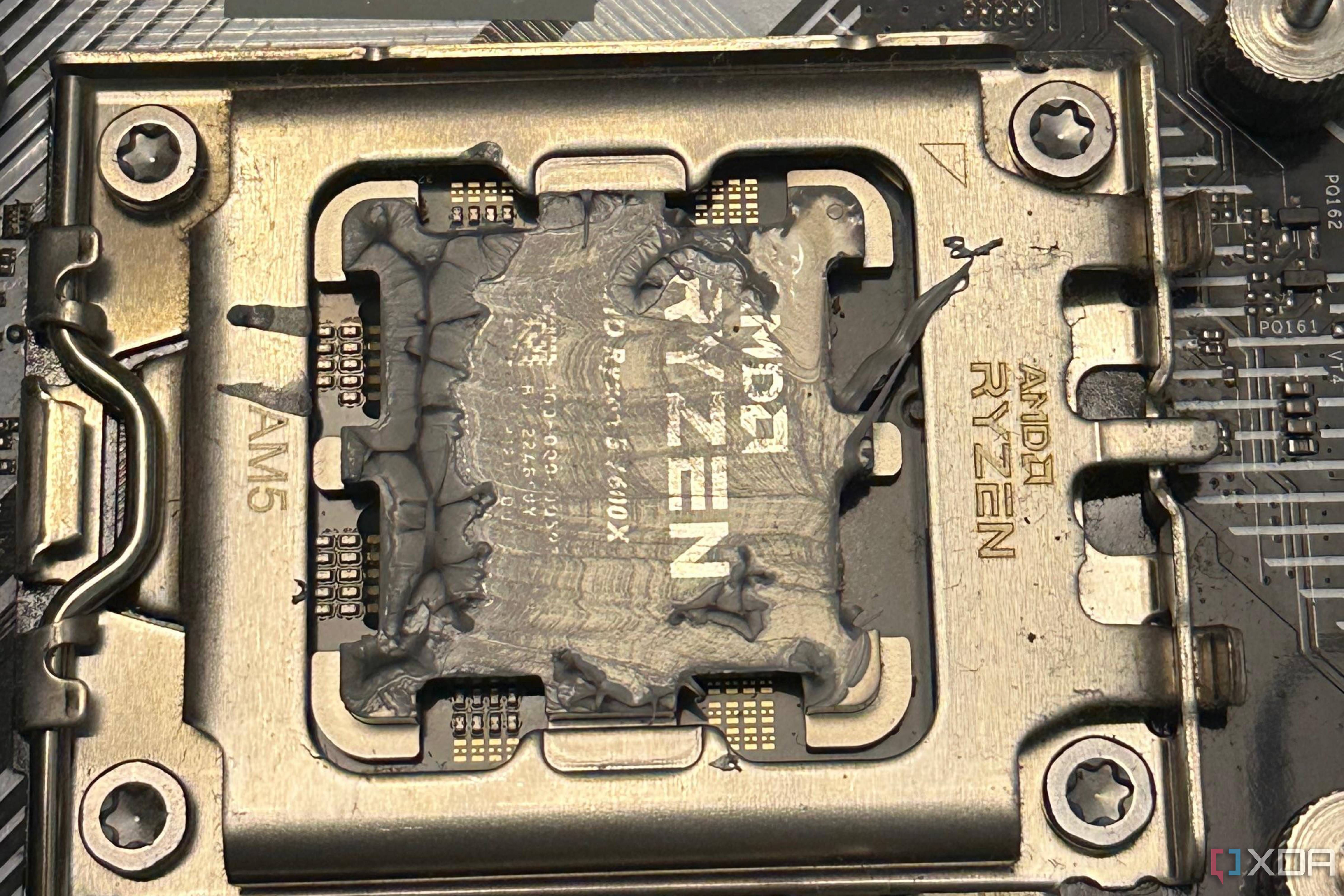 Replacing my CPU thermal paste was a bad idea