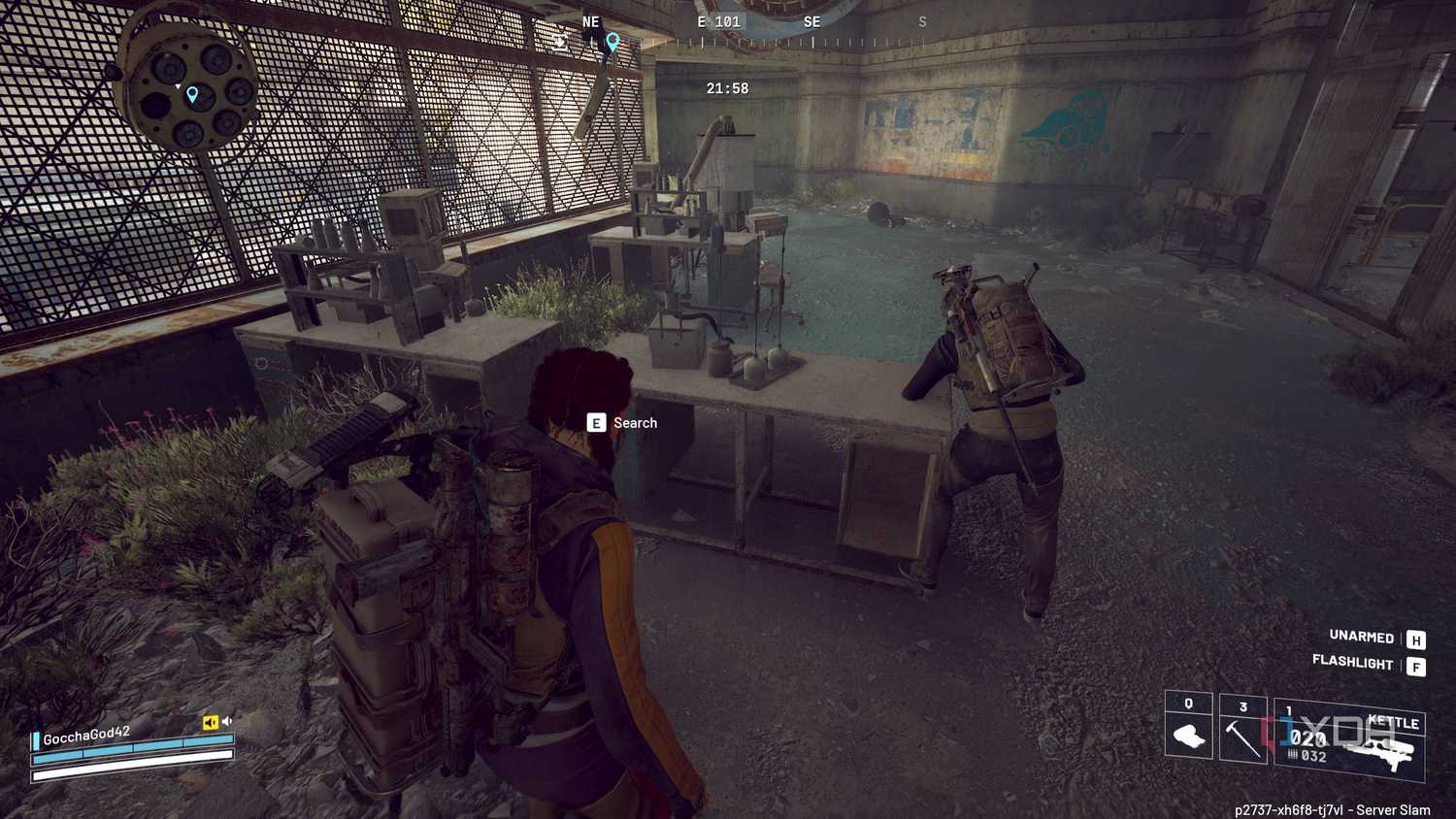Teaming up with another player in Arc Raiders.