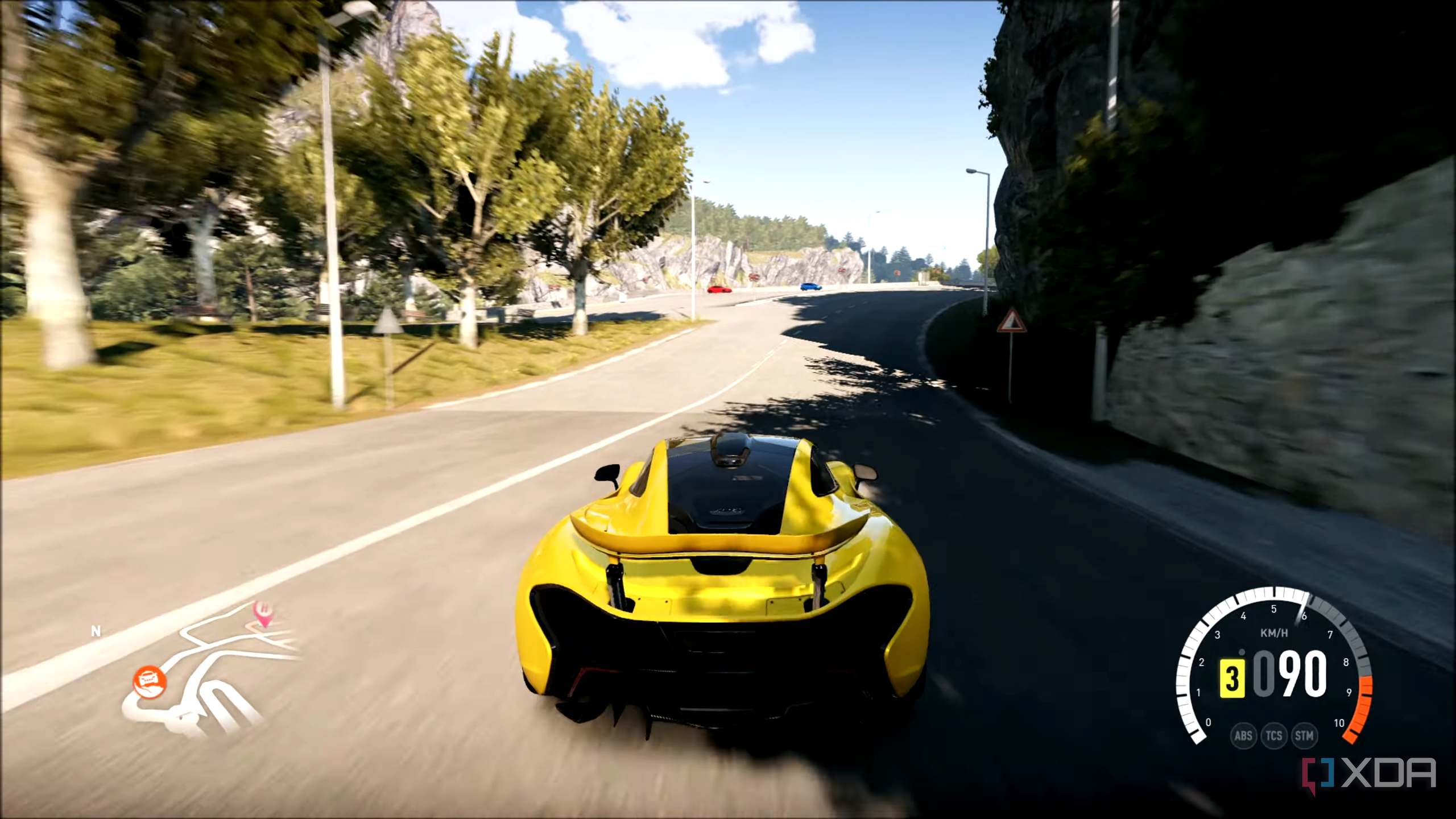 A yellow McLaren P1 in Forza Horizon 2.