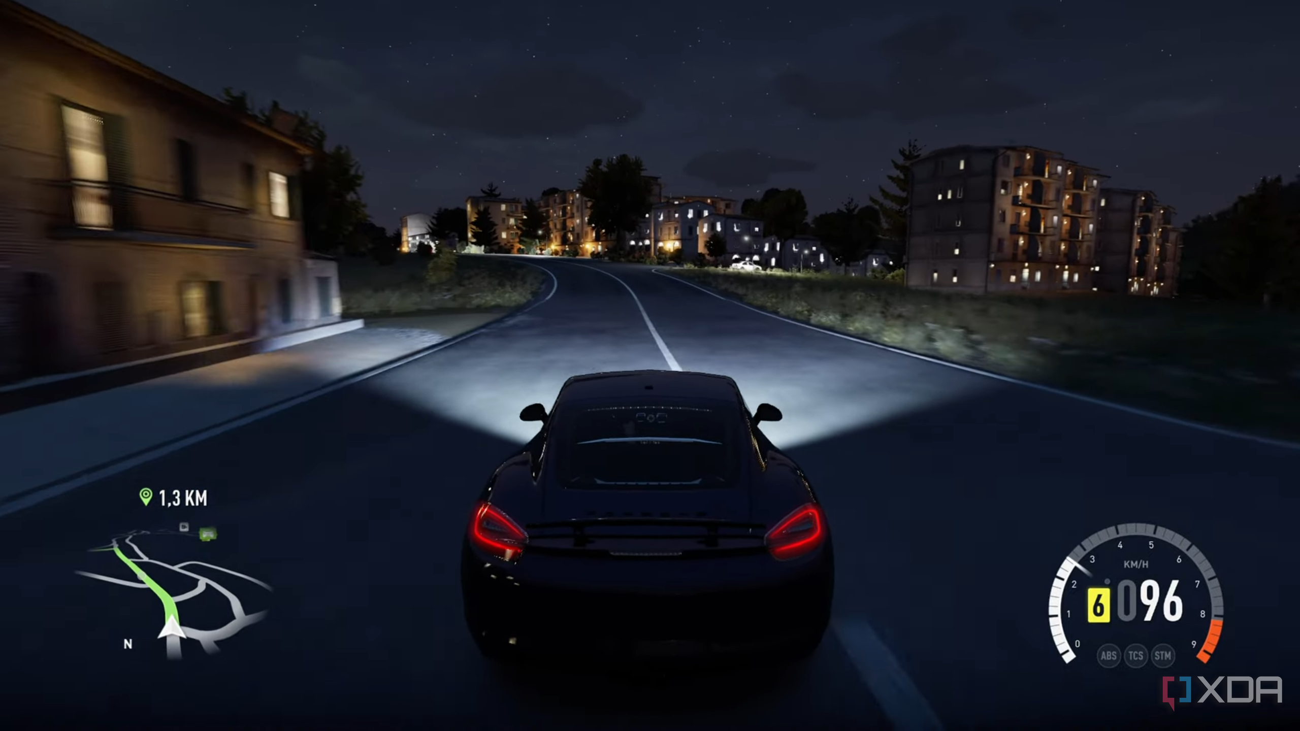 Night time driving in Forza Horizon 2.