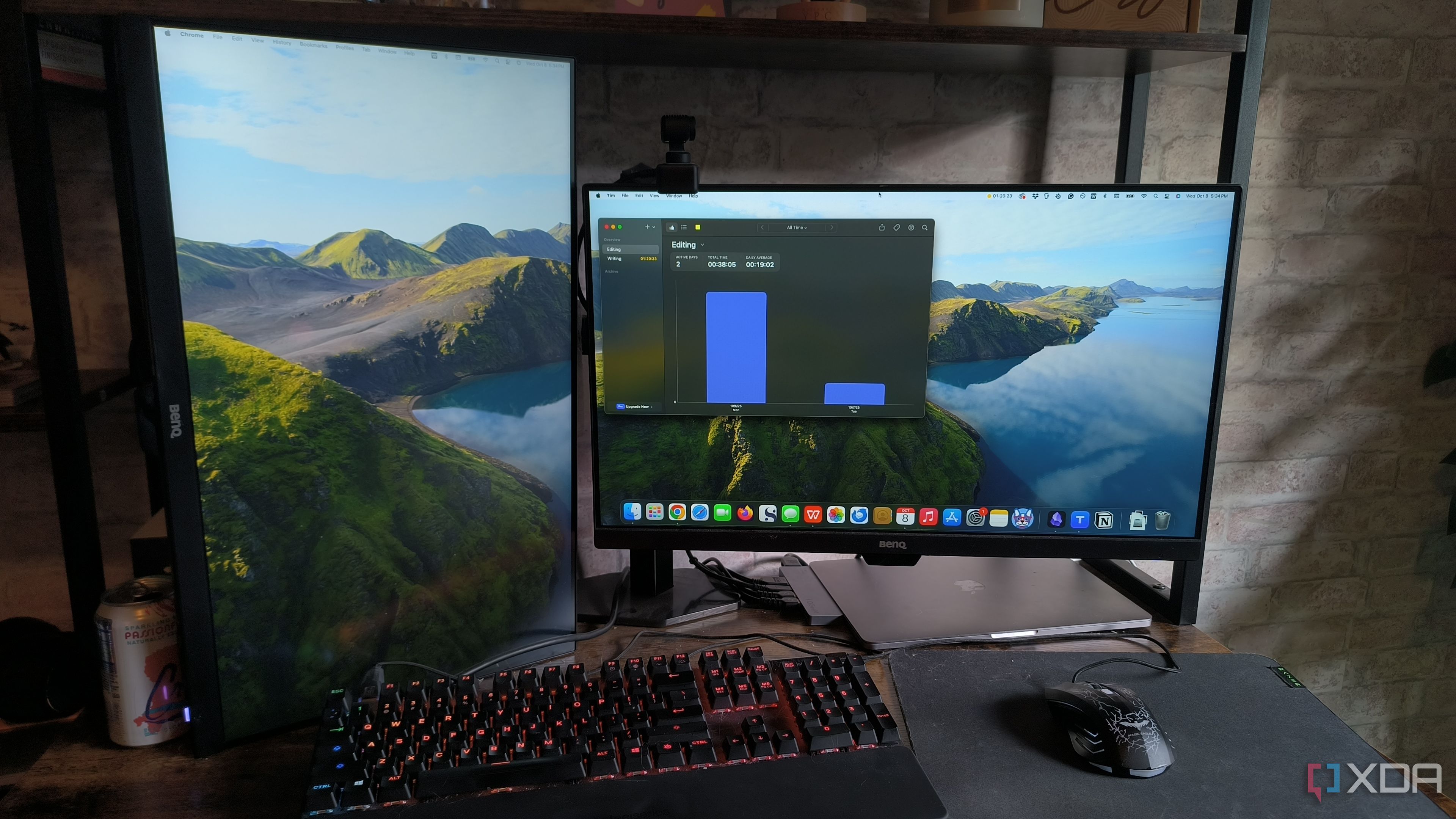 An image of a laptop running Tim. 