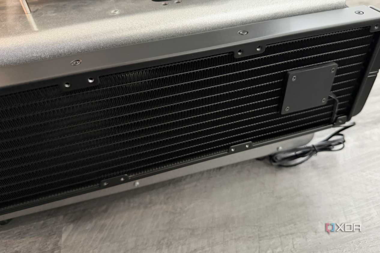 silverstone technology XE360-TR5 360mm radiator