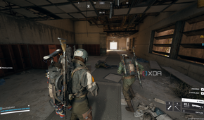 Teaming up with another player in solos in Arc Raiders.