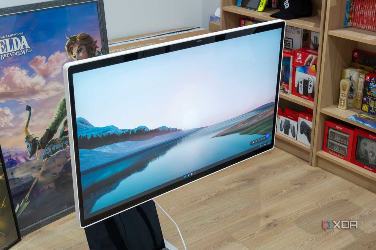 Slanted Long Monitor This