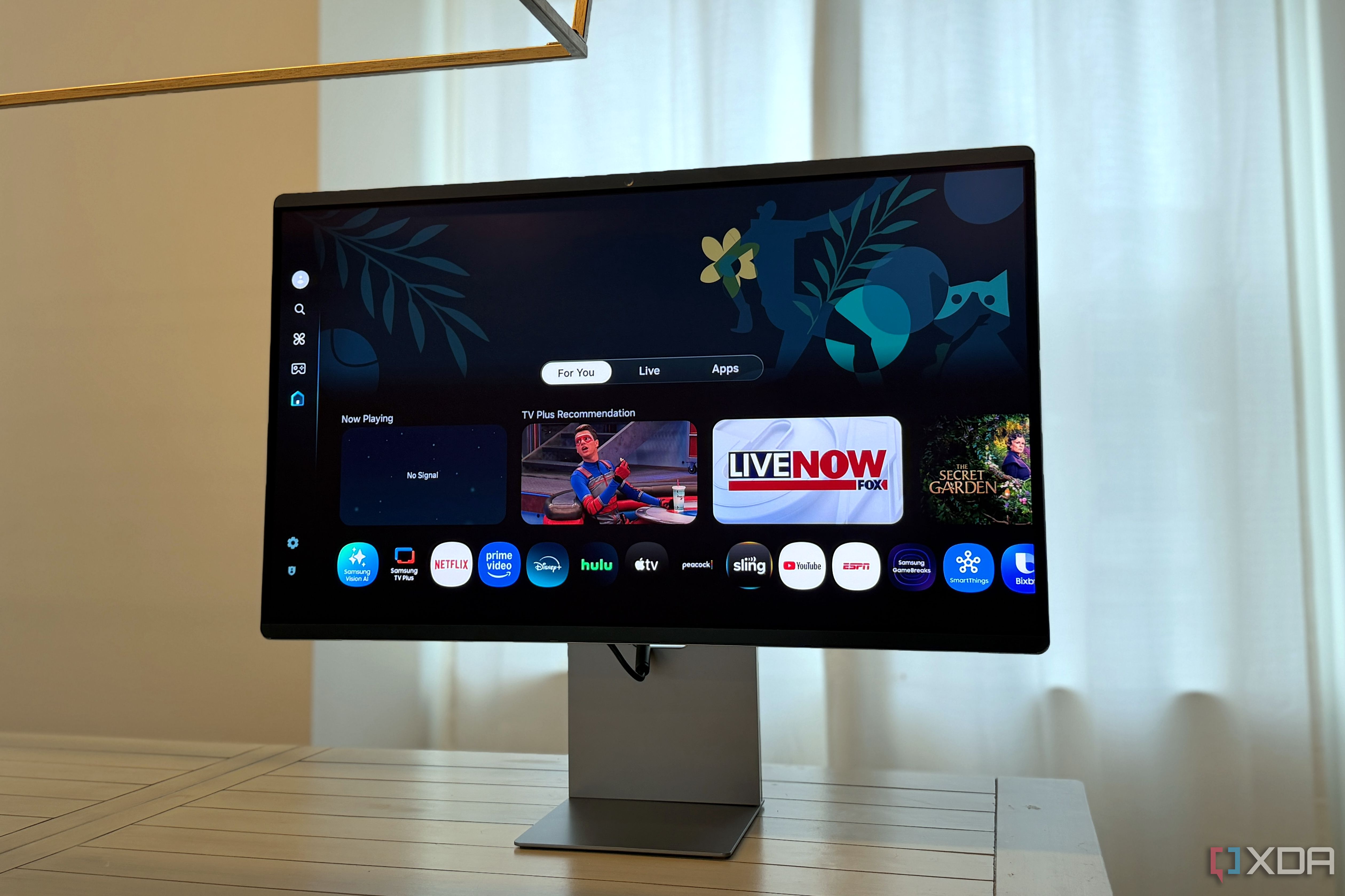 The $40 Monitor: Why 1080p office surplus is the ultimate second screen