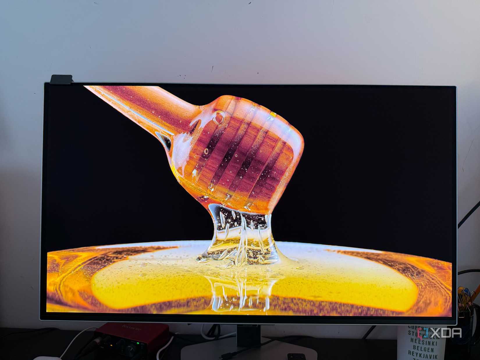 Samsung_G8_OLED_gaming_monitor (3)