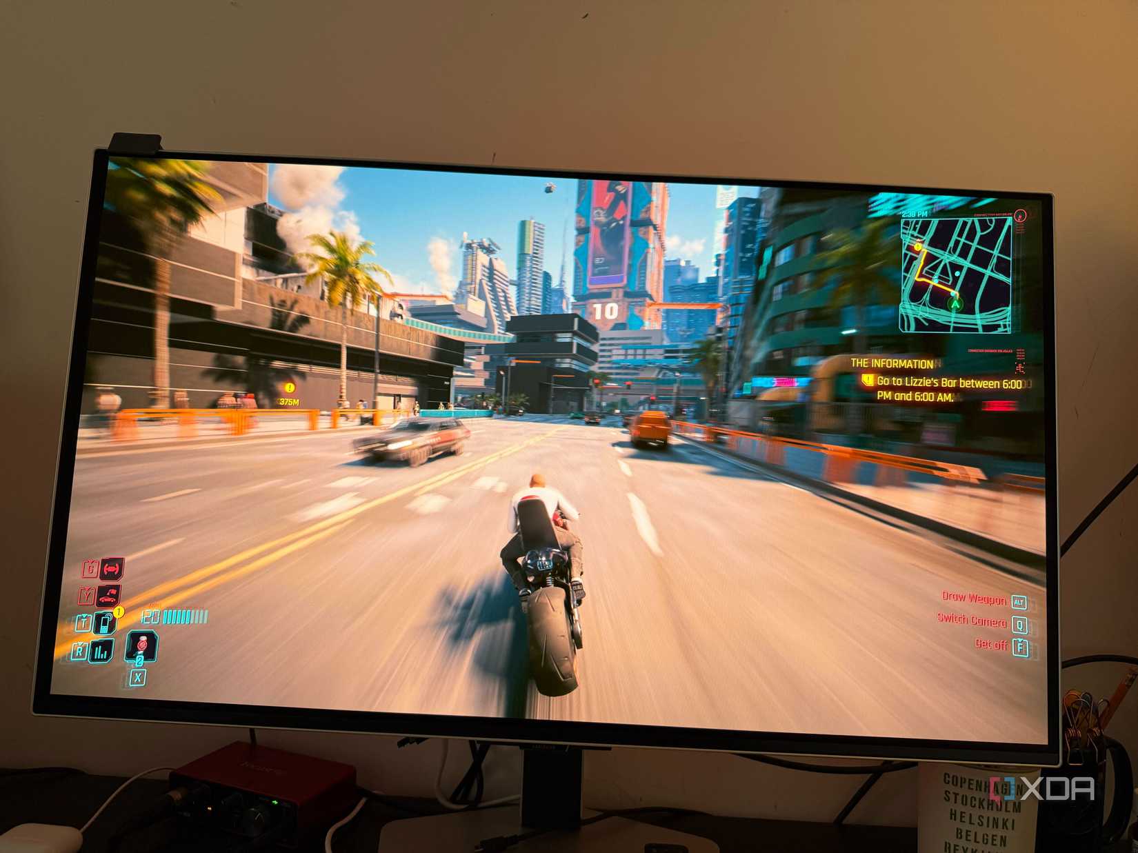 Samsung_G8_OLED_gaming_monitor (6)