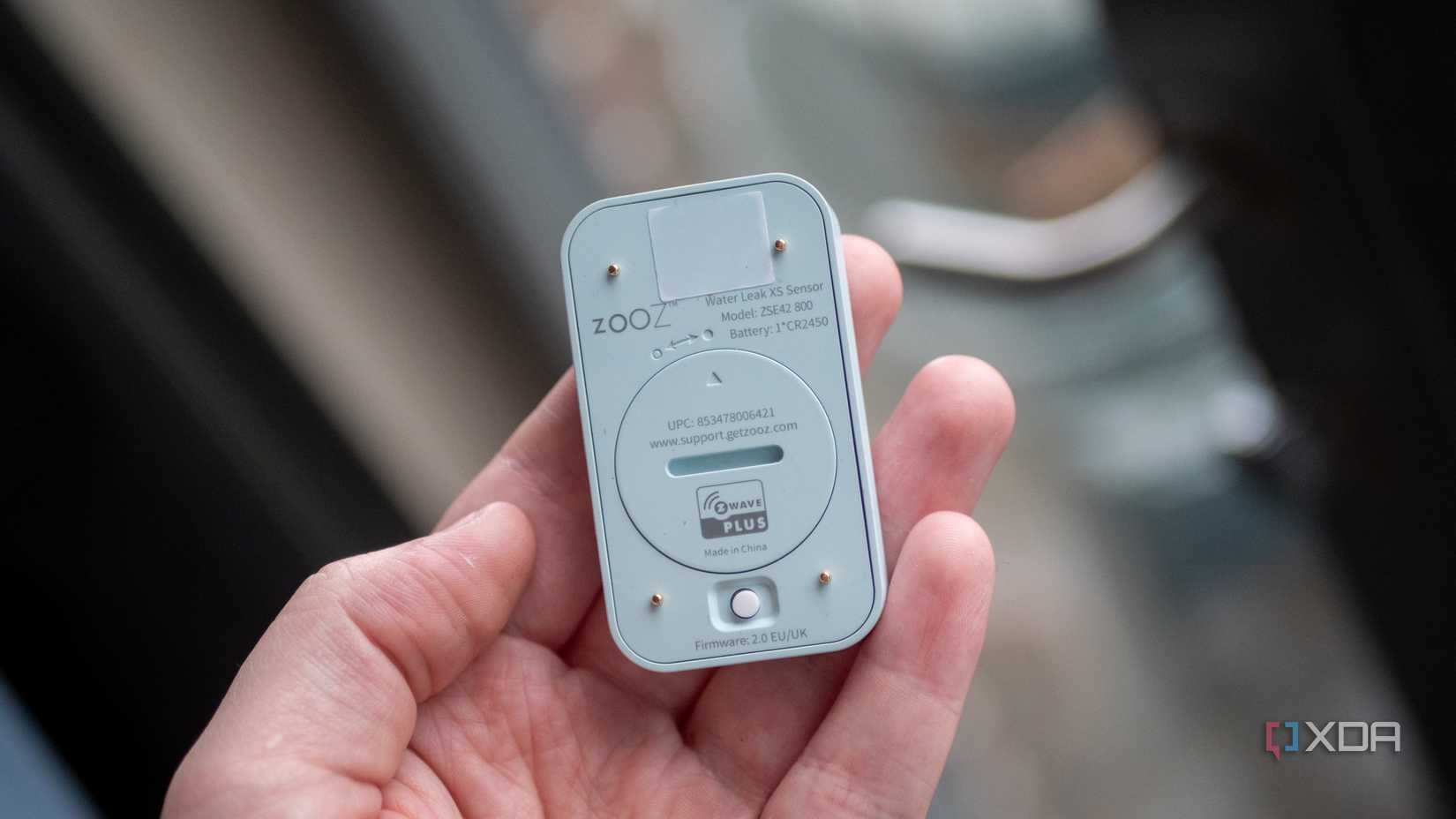 Bottom side of Zooz water leak sensor