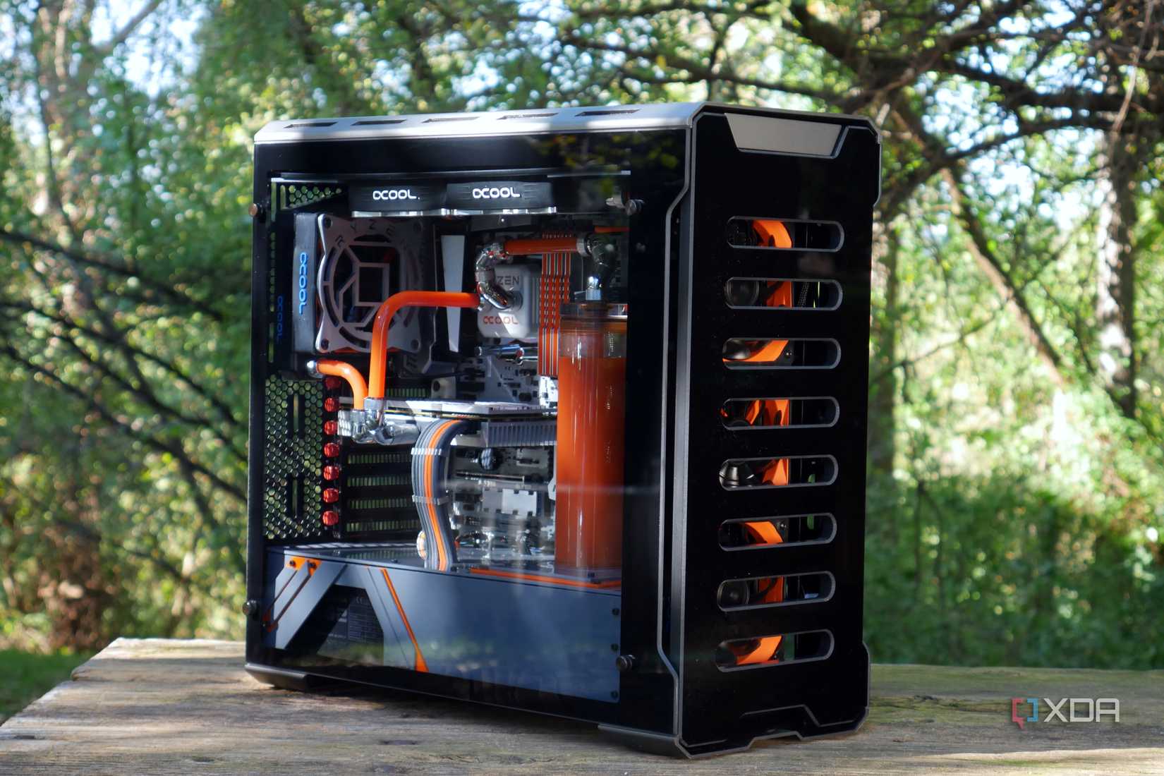 special water cooling structure