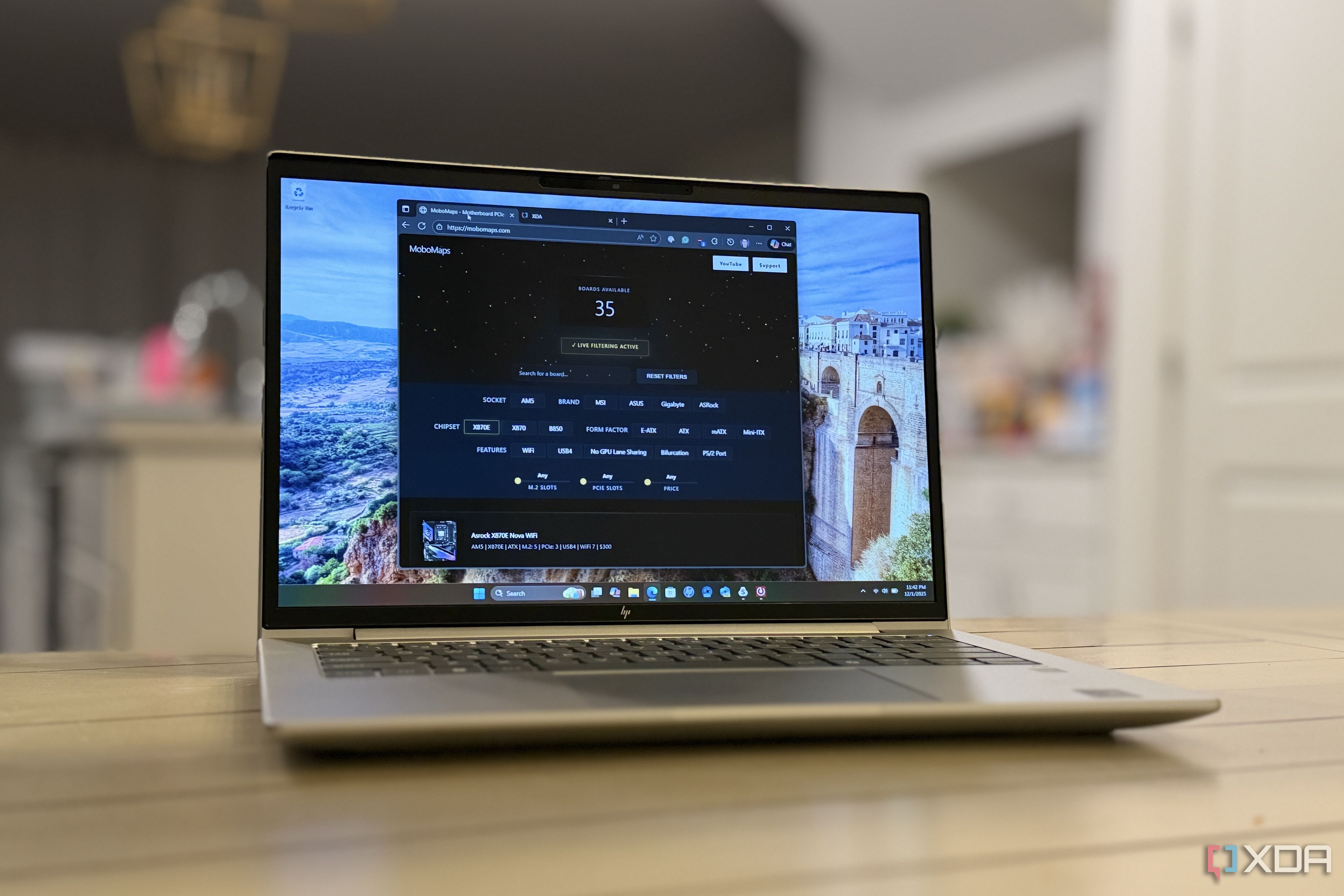 mobomaps website open on laptop