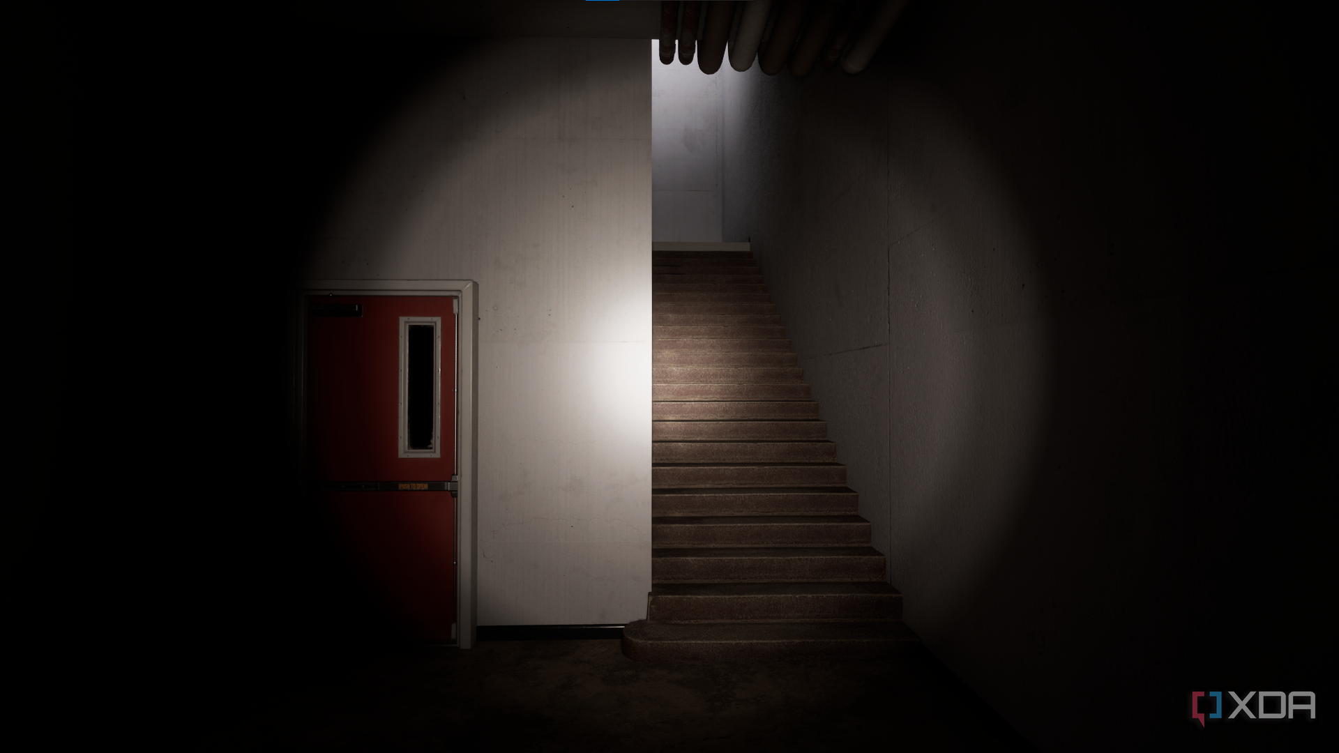 A gameplay screenshot from Backrooms: Escape Together. 