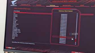 Screenshot of Gigabyte BIOS showing memory overclocking settings