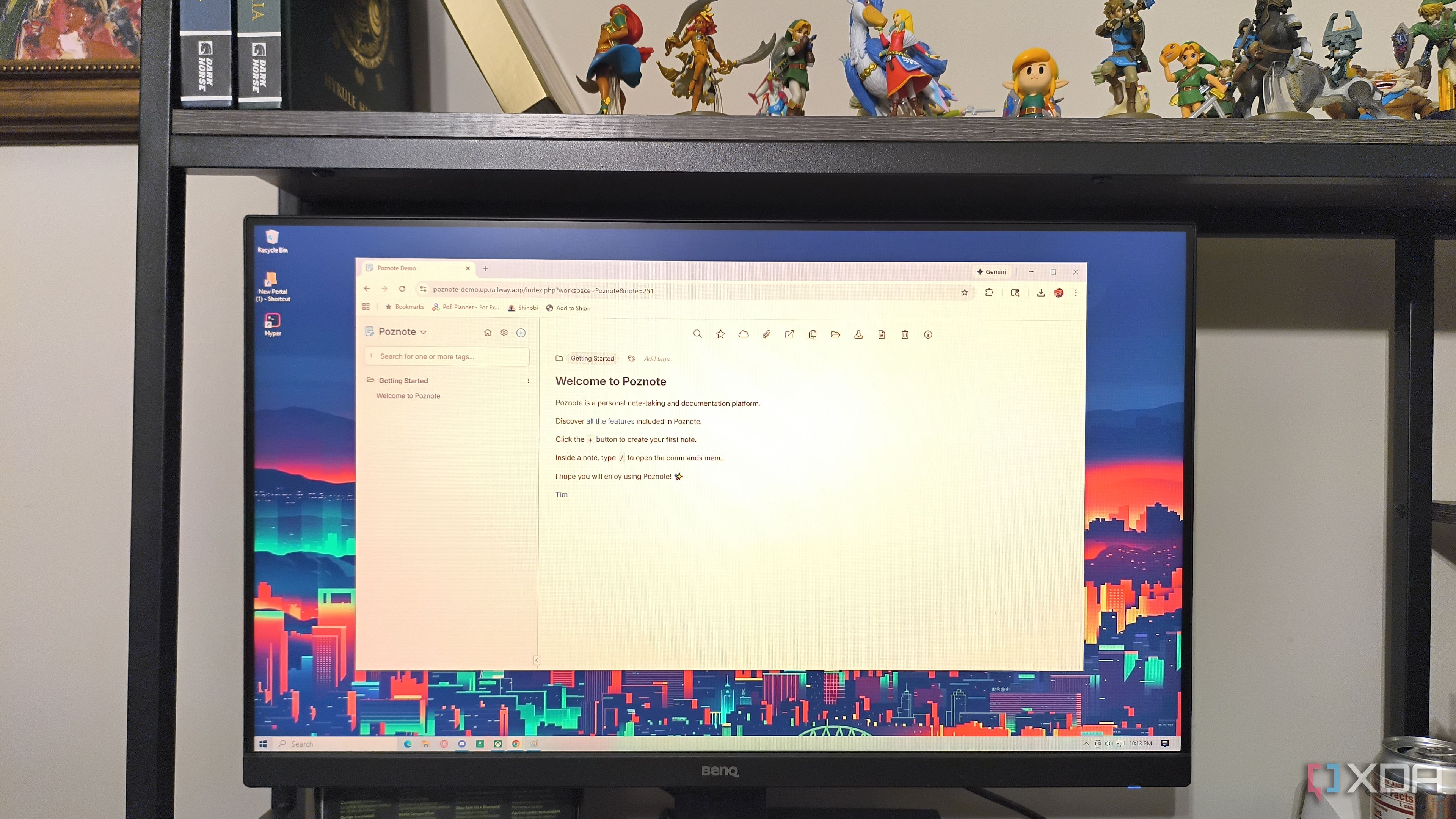A desktop running Poznote