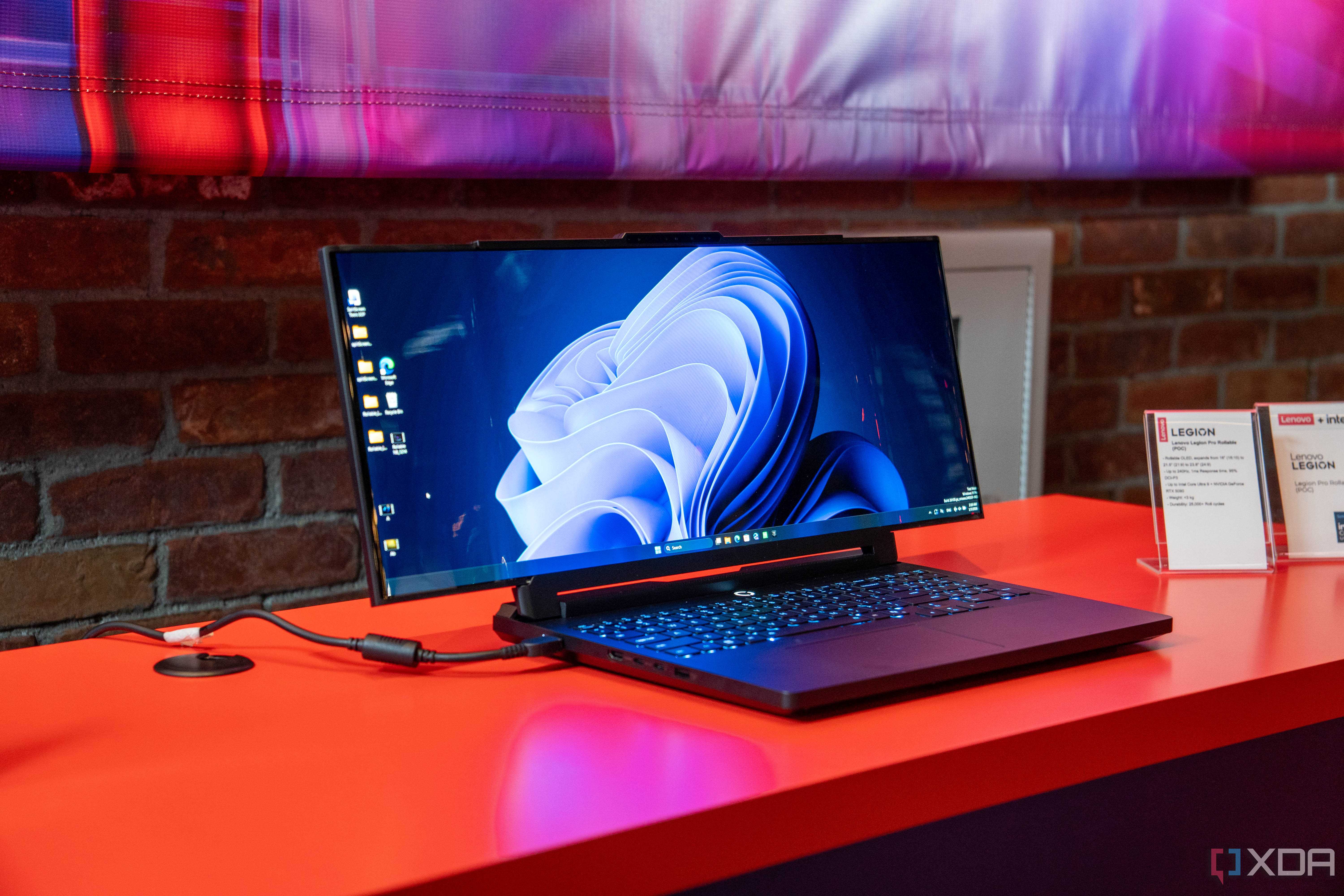 Lenovo Legion Pro Rollable-17