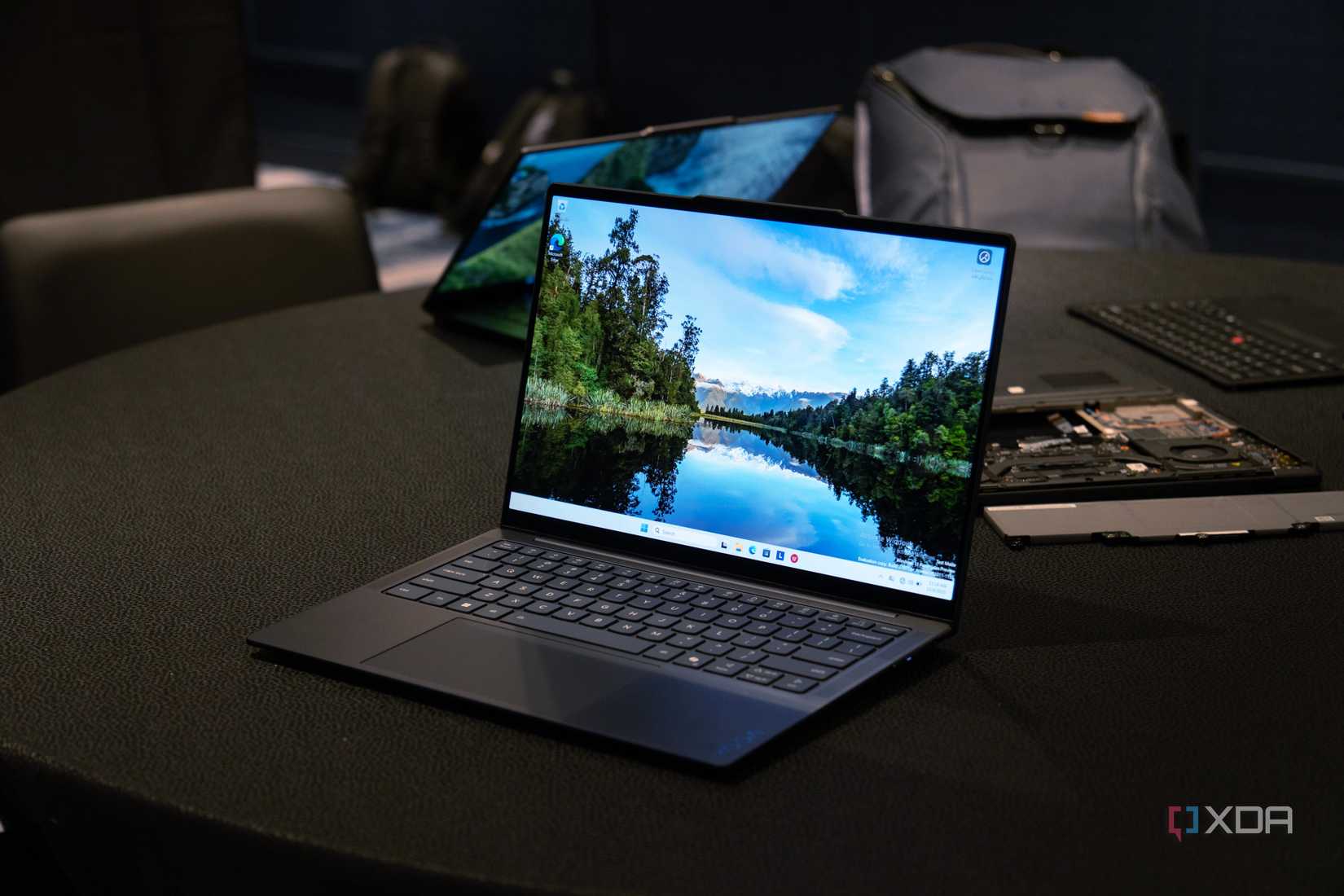 Lenovo Yoga Slim 7x-1