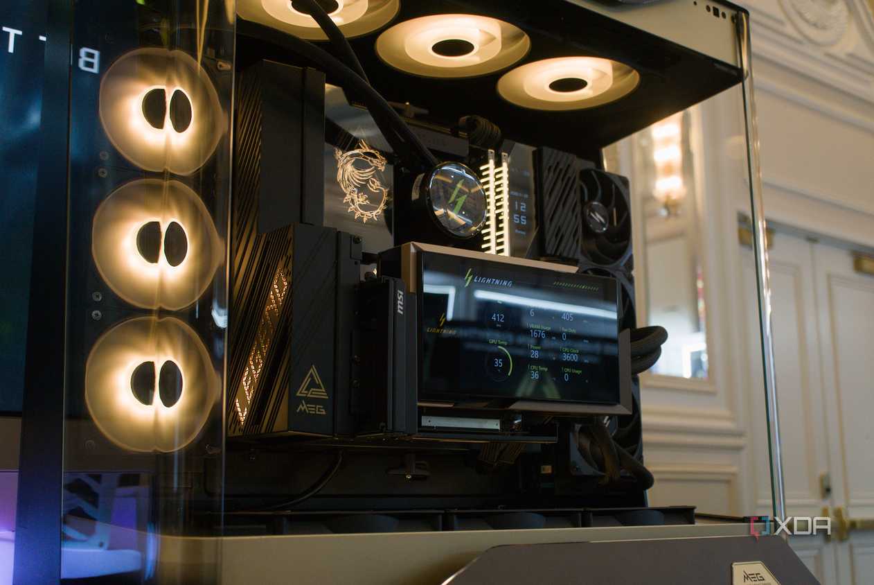 MSI MEG MAESTRO 900R