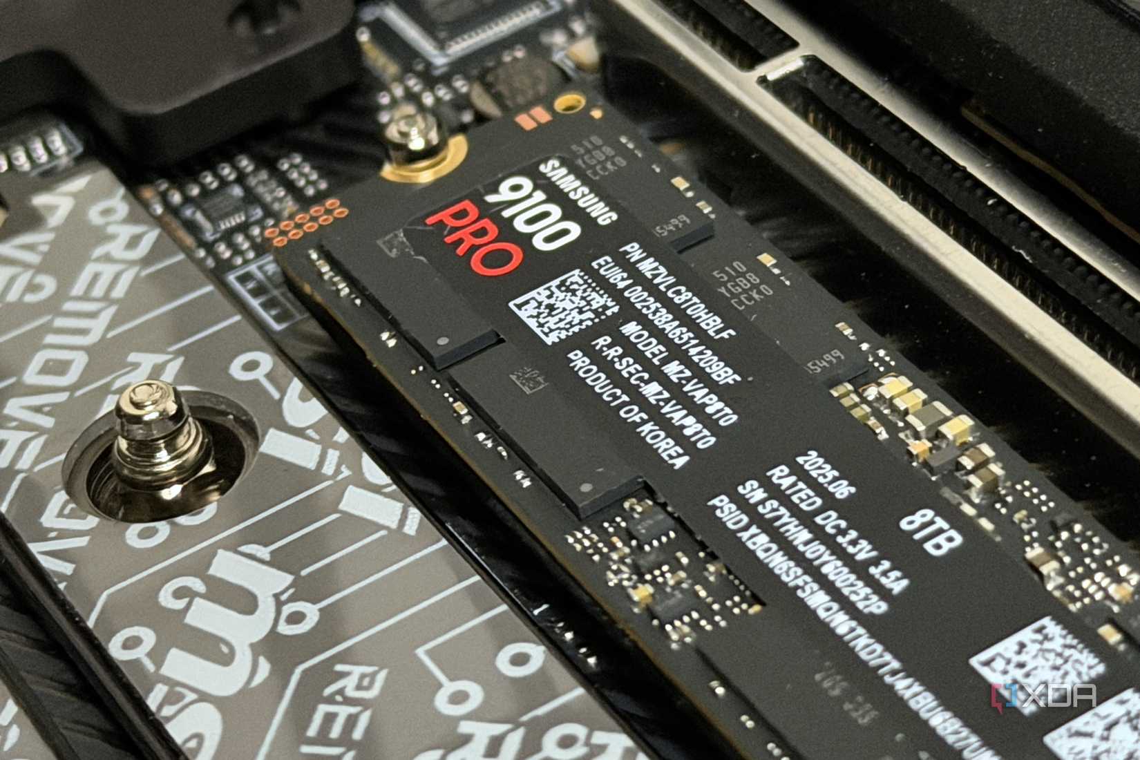 Samsung 9100 pro ssd en la ranura de la placa base