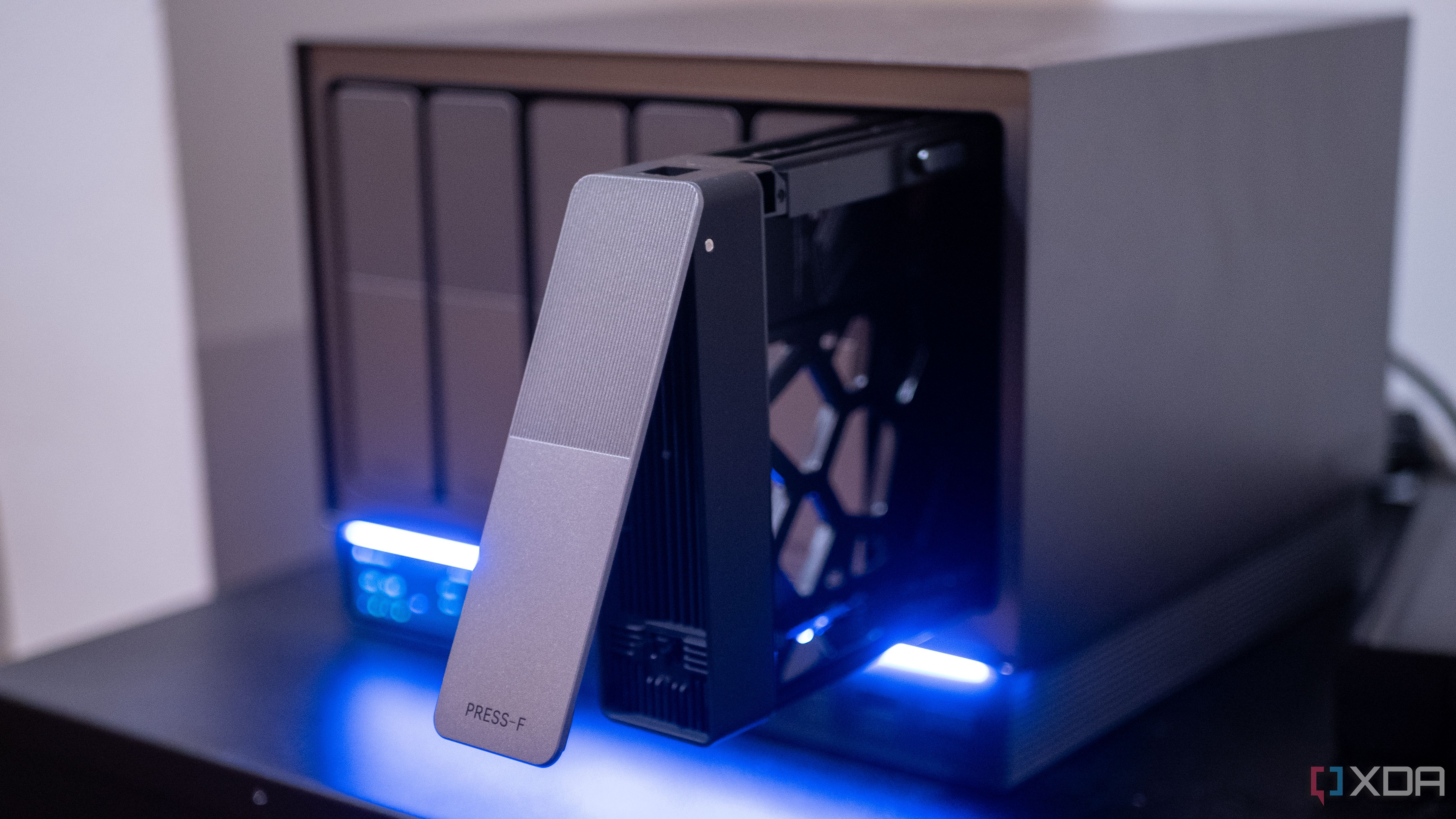 Zettlab D6 Ultra HDD bay