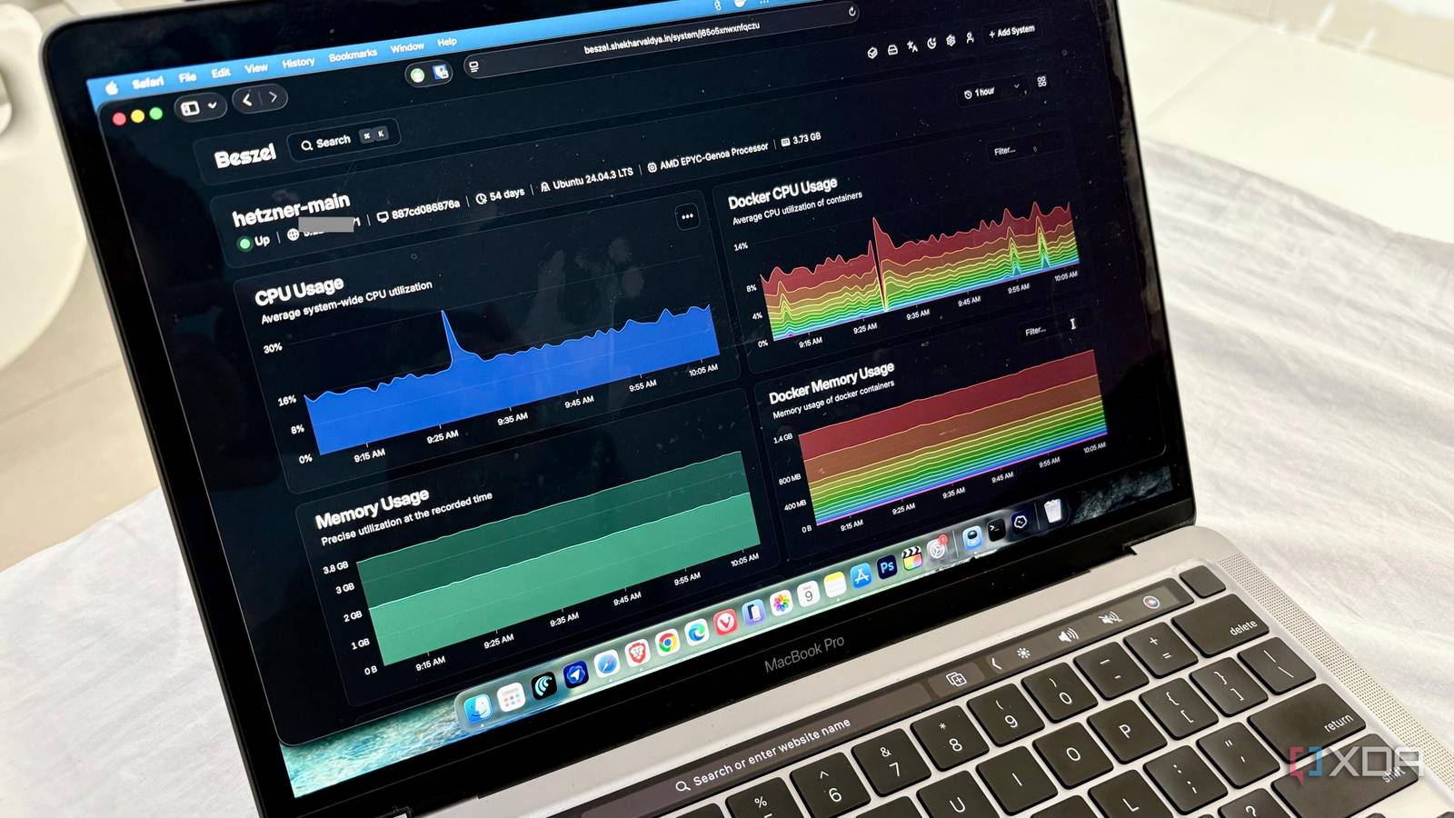 Esses 4 pequenos contêineres Docker fazem o trabalho chato que torna os laboratórios domésticos realmente confiáveis