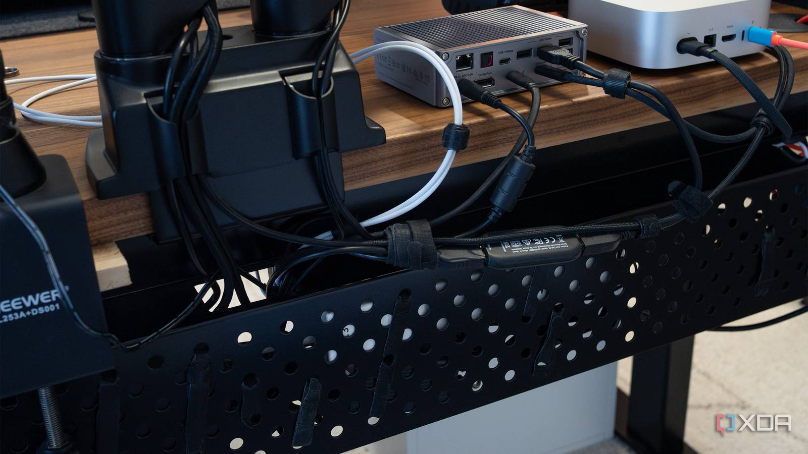 5 3D-printed mounts that solved cable management problems no product on Amazon could