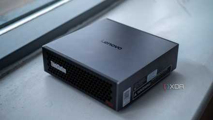 Lenovo Thinkstation PGX in the window showing the Lenovo logo