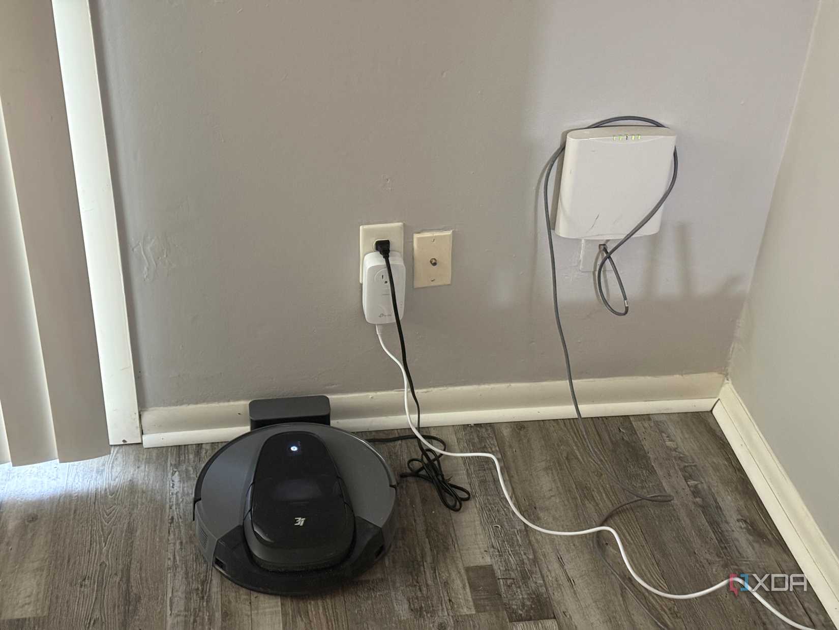 TP-Link AV2000 is connected