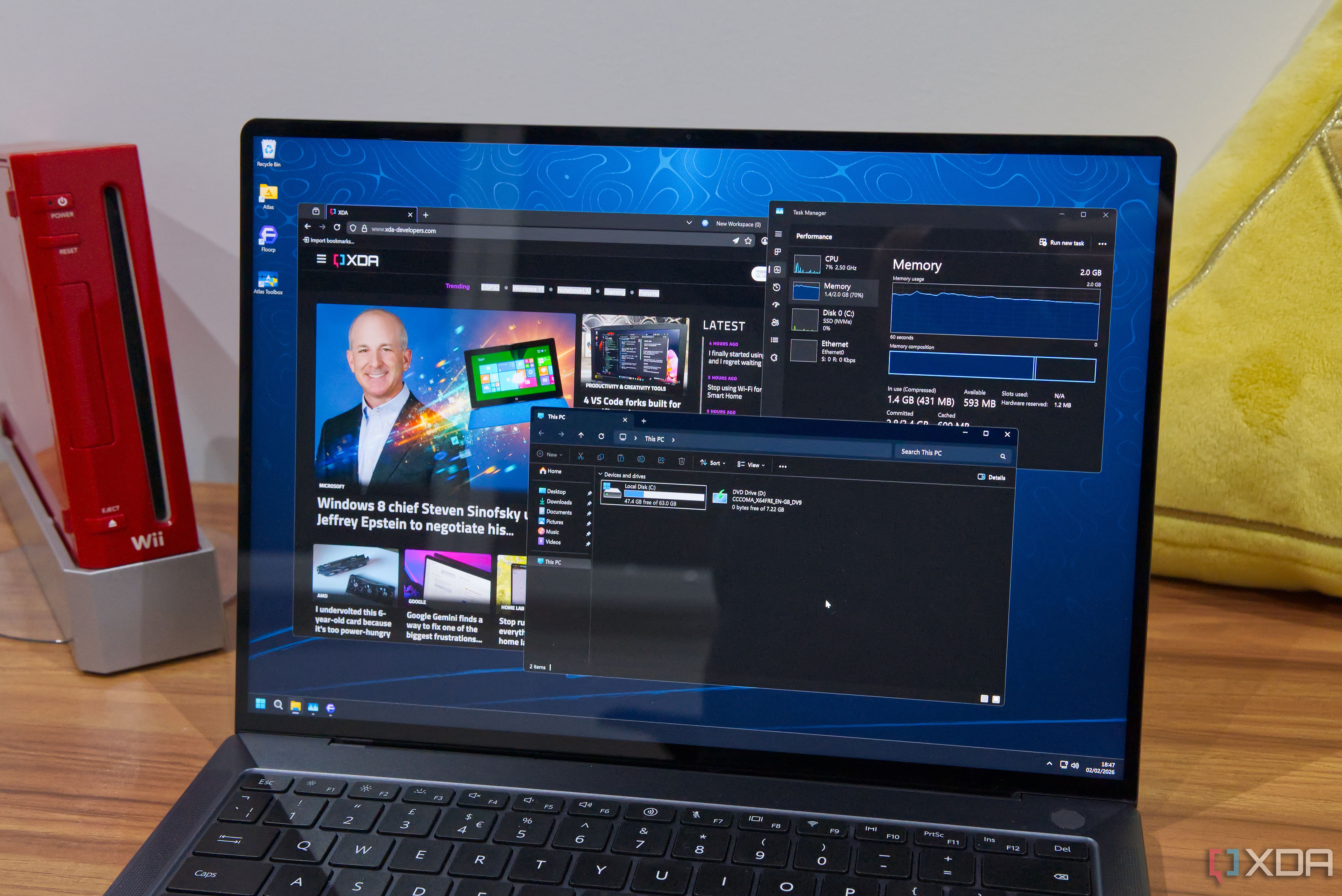 I forced Windows 11 to run on 2GB of RAM, and it was totally fine