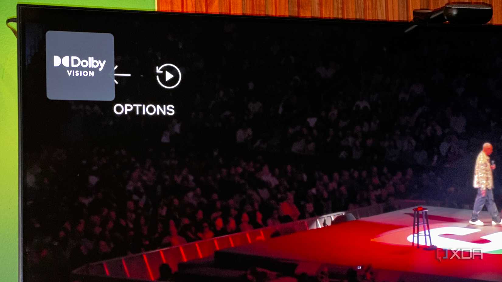 Dolby vision being turned on through the right HDMI port on a TV.