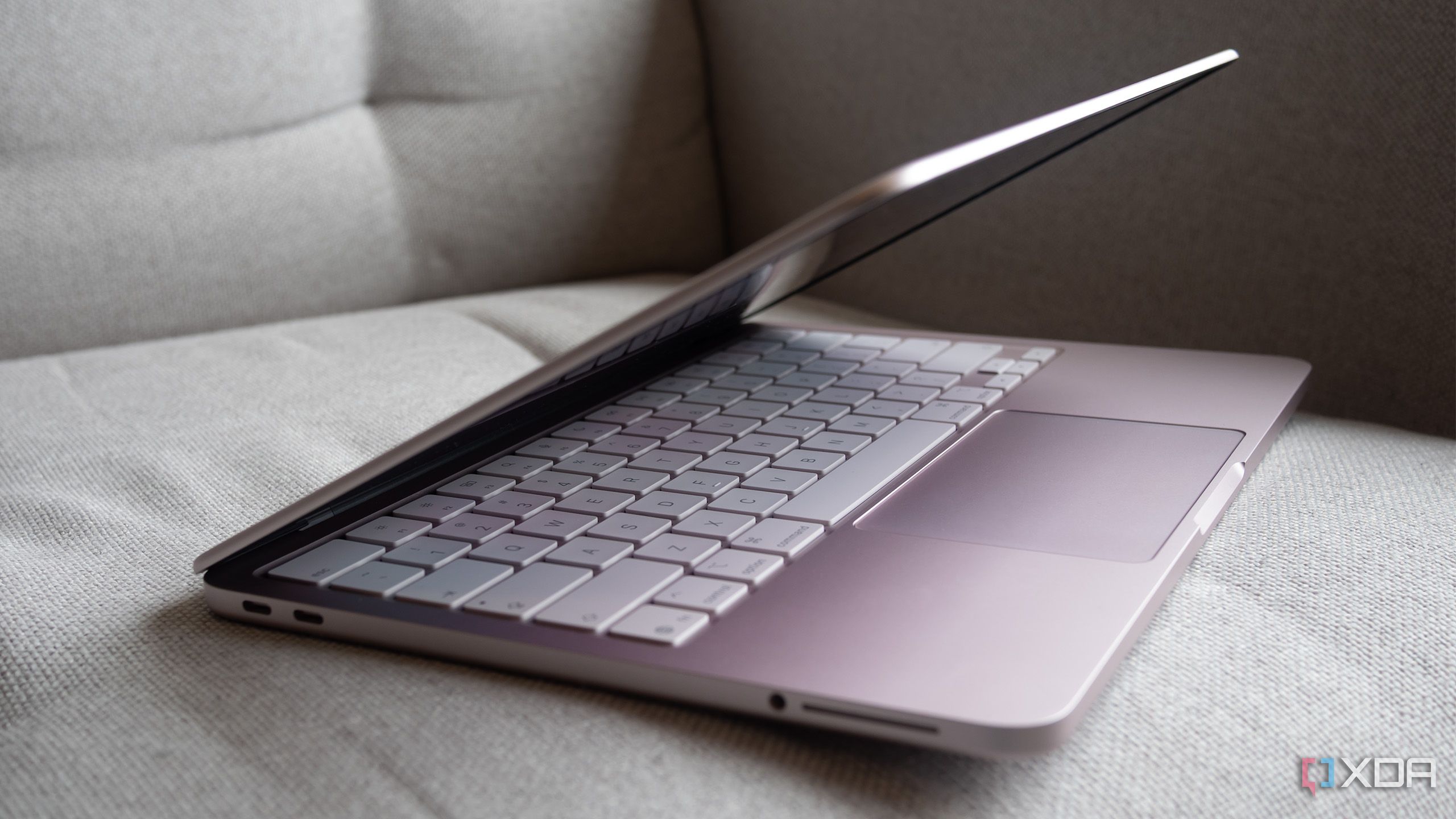 MacBook Neo シルバー Buy MacBook Neo, Silver, 256GB - Apple