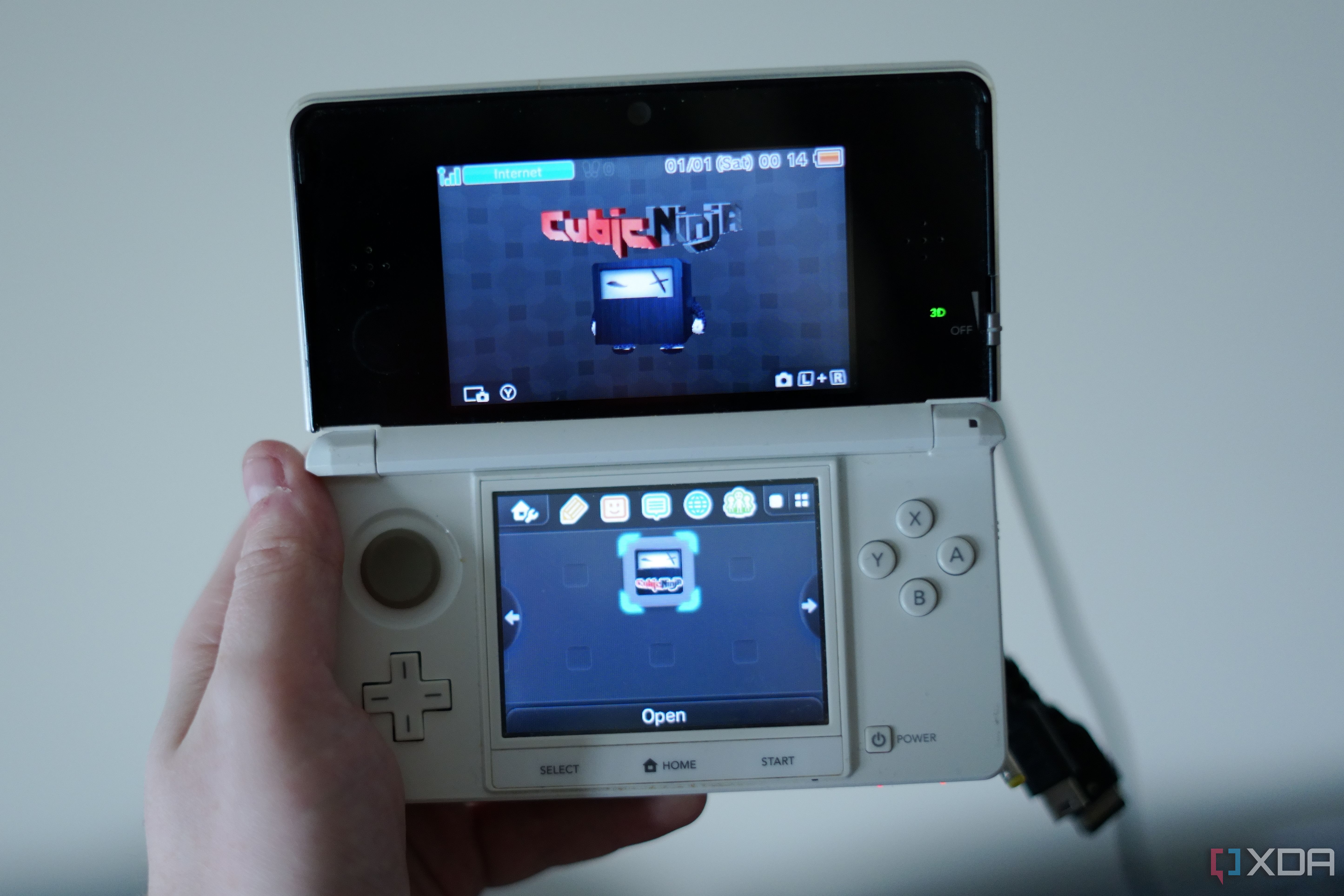 3DSです！ Nintendo built the 3DS to be unhackable, but a $5 puzzle game and