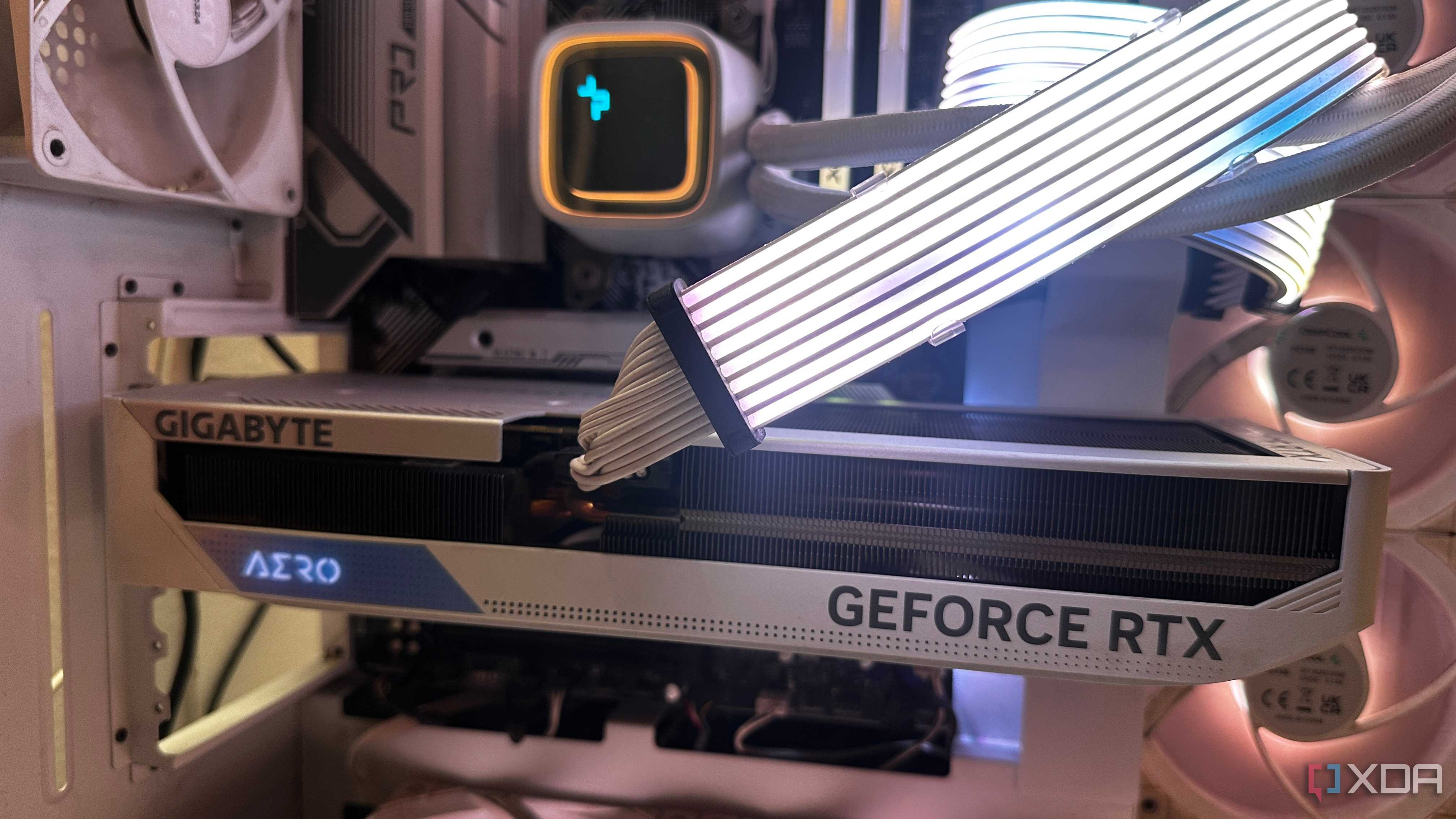nvidia rtx 4070 ti gigabyte aero horizontally mounted