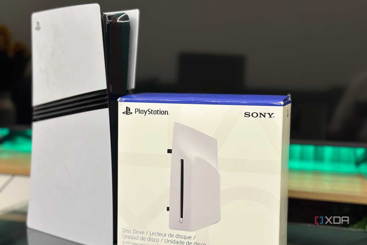 sony-playstation-pro-with-disc-drive