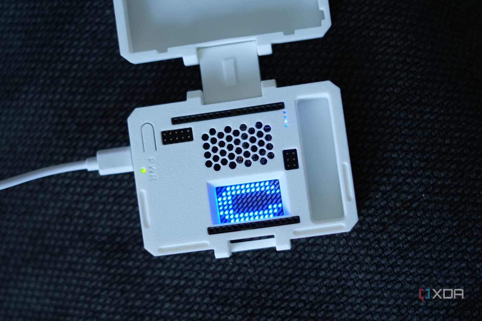 C shown on the Arduino Uno Q LED matrix