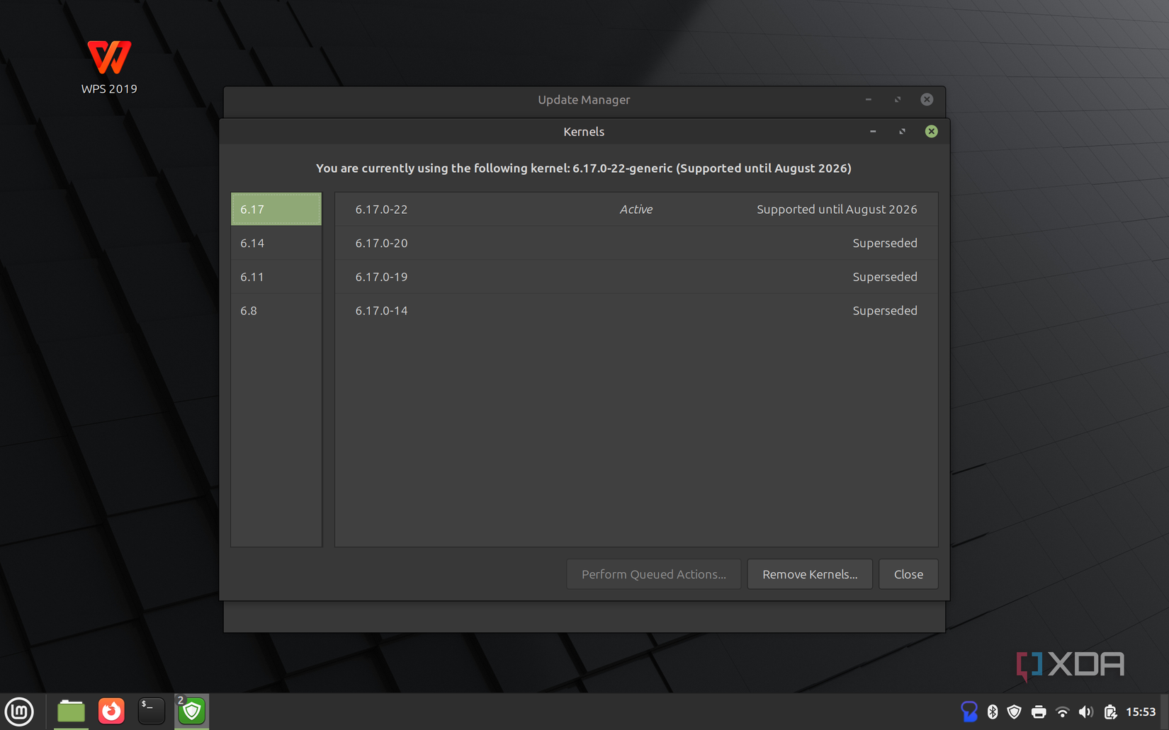 A screenshot of the Linux kernel version manager in Linux Mint